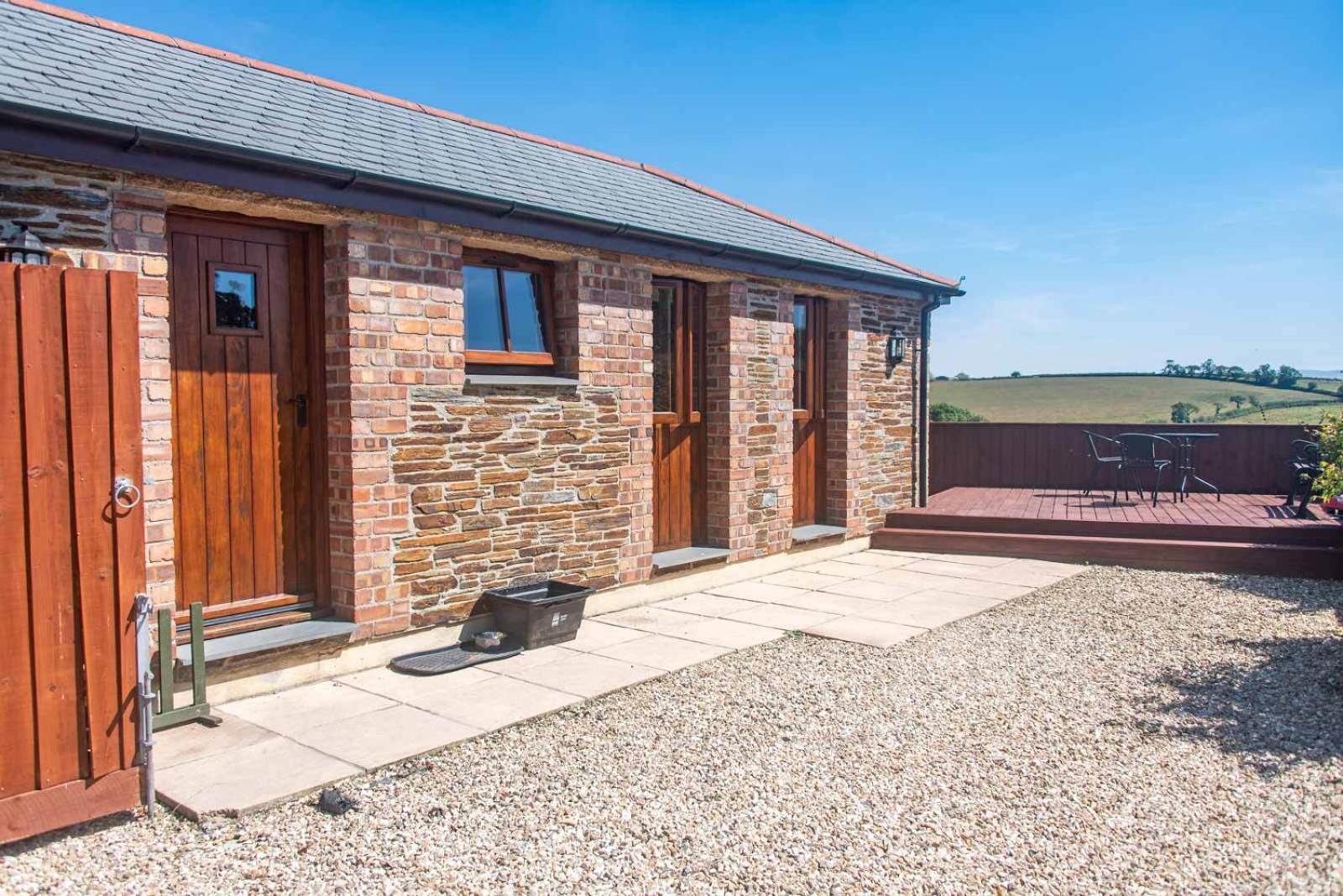 One-Bedroom Cottage - Photo 2