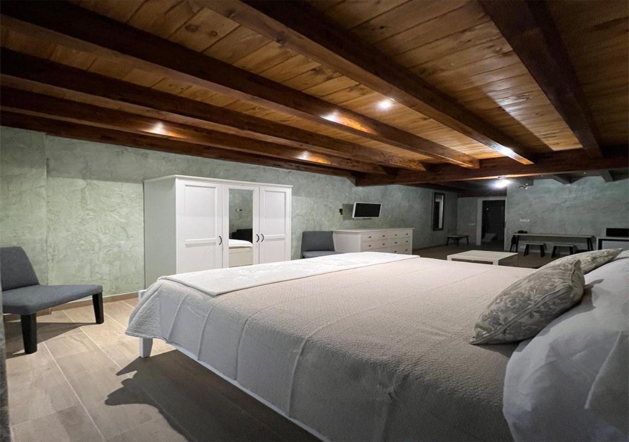 Superior Quadruple Room - Photo 1