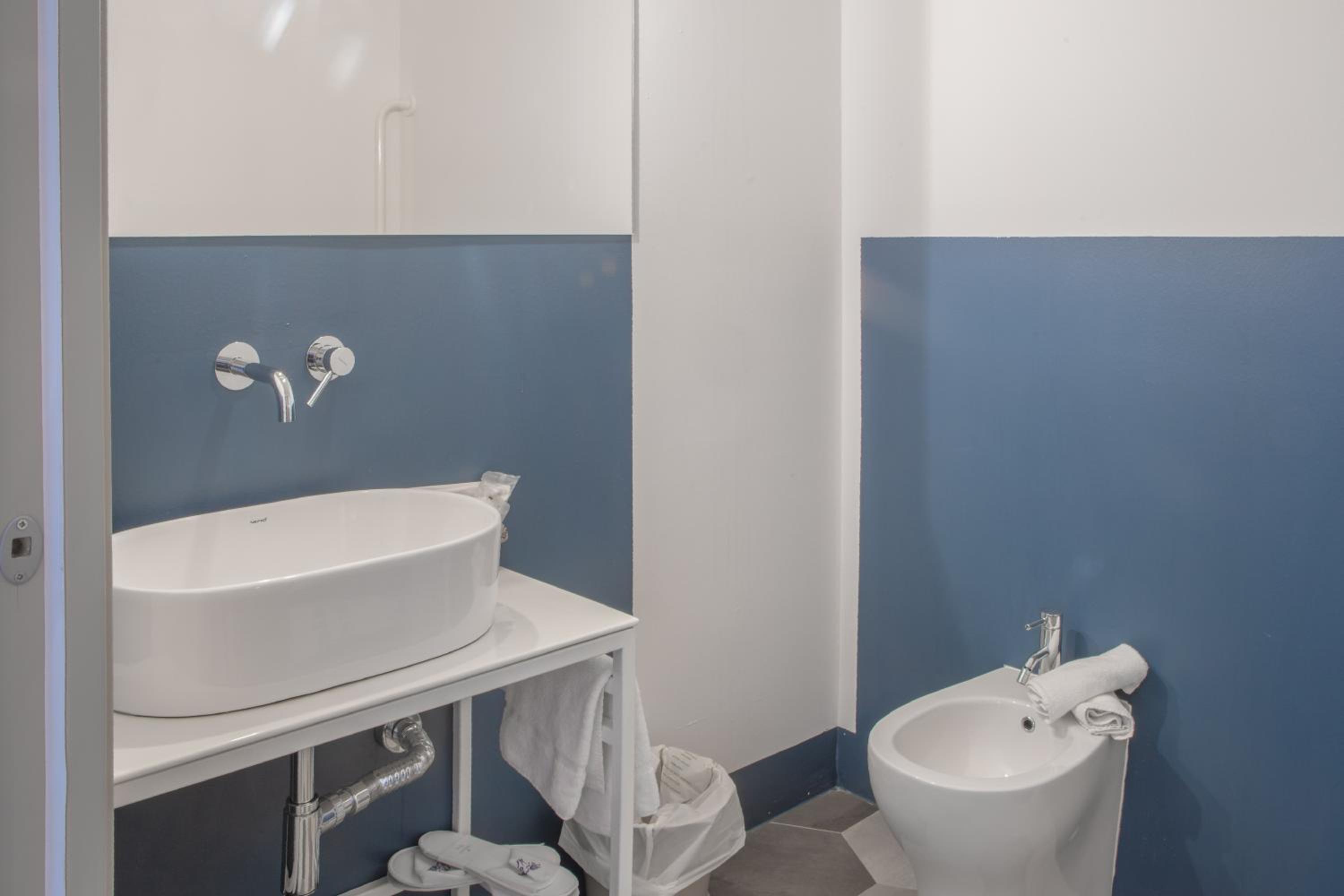 Large Double Room photo 3