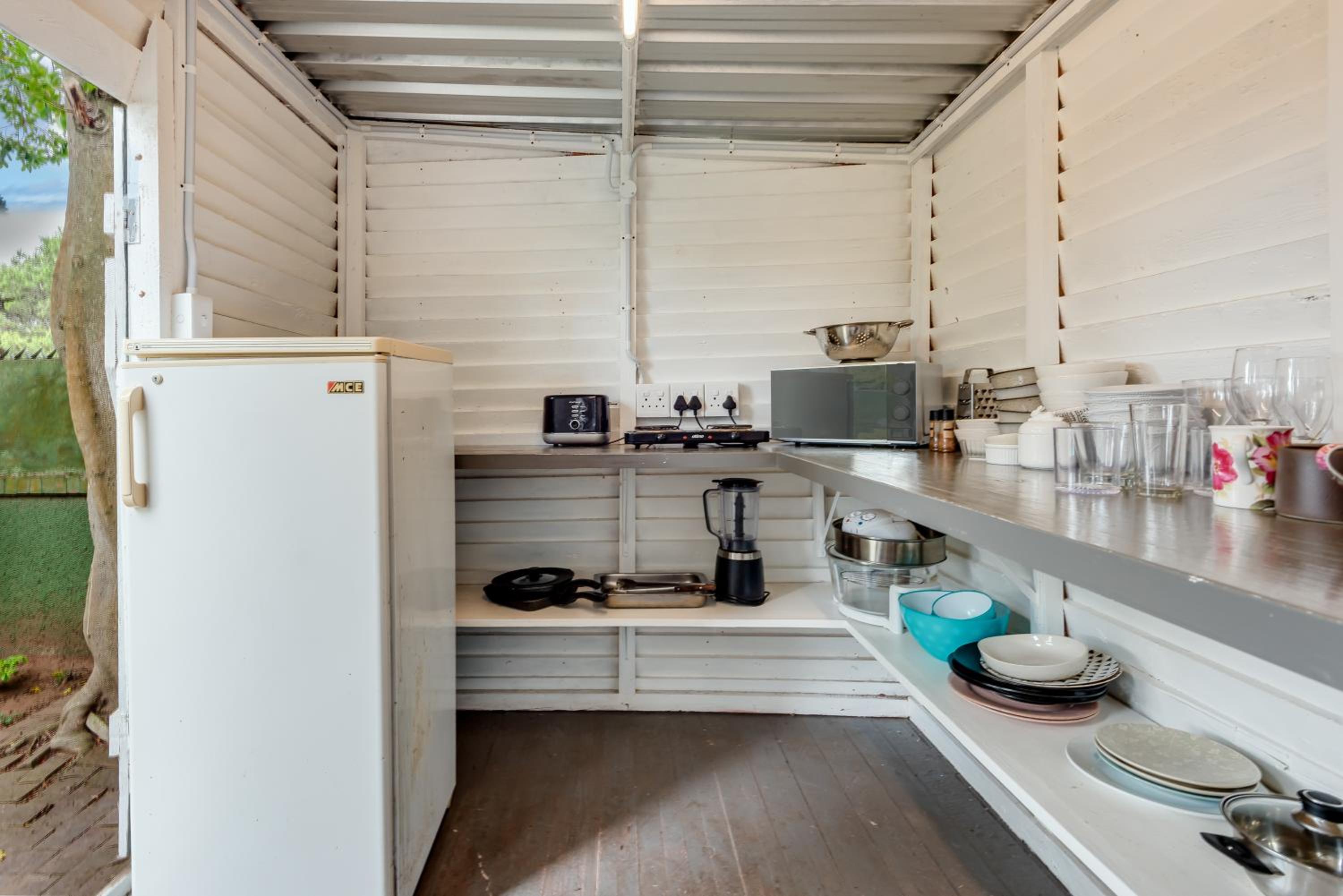 Studio Apartment - Photo 9