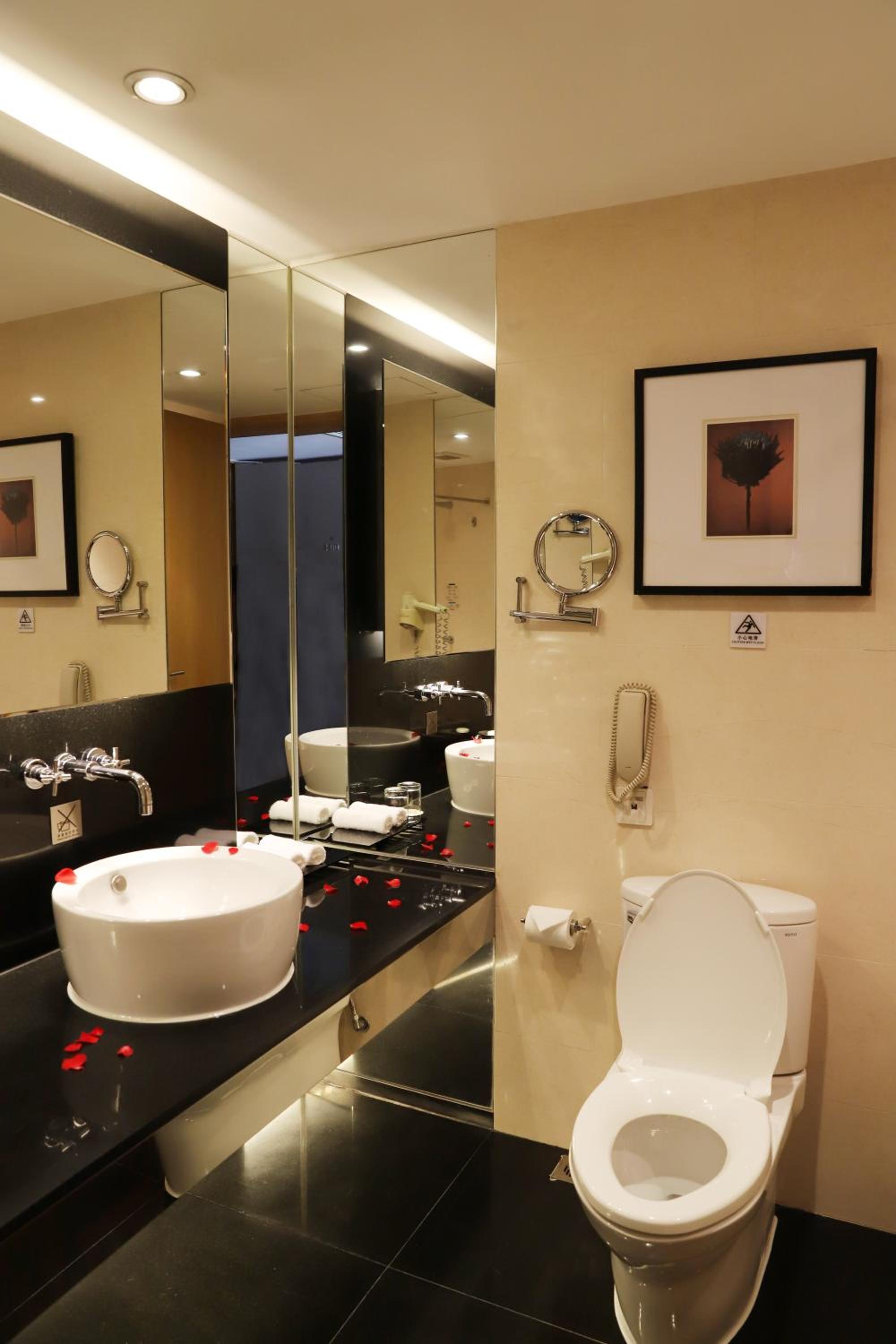 Superior Twin Room - Photo 4
