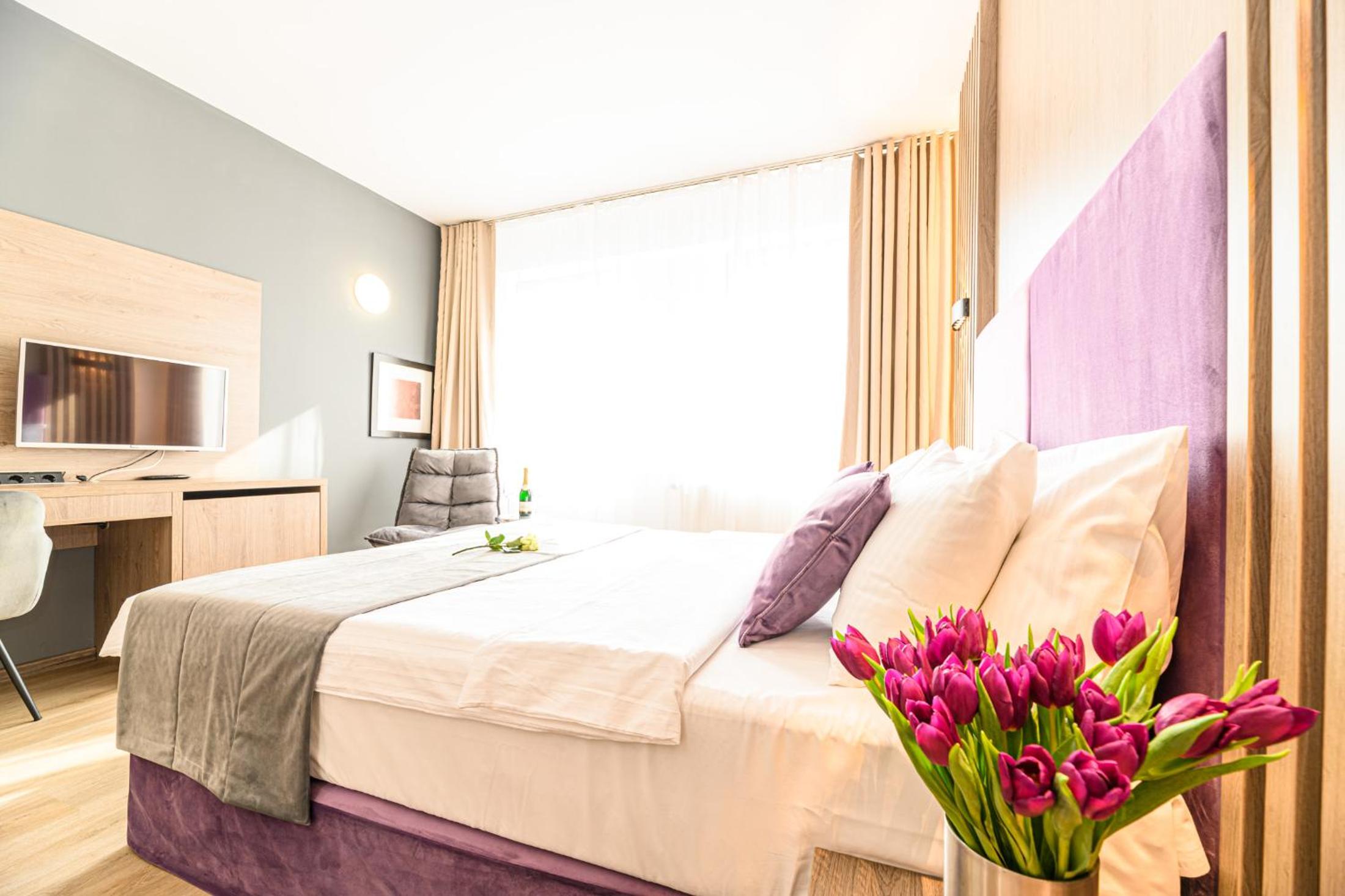 Standard Double Room - Photo 14