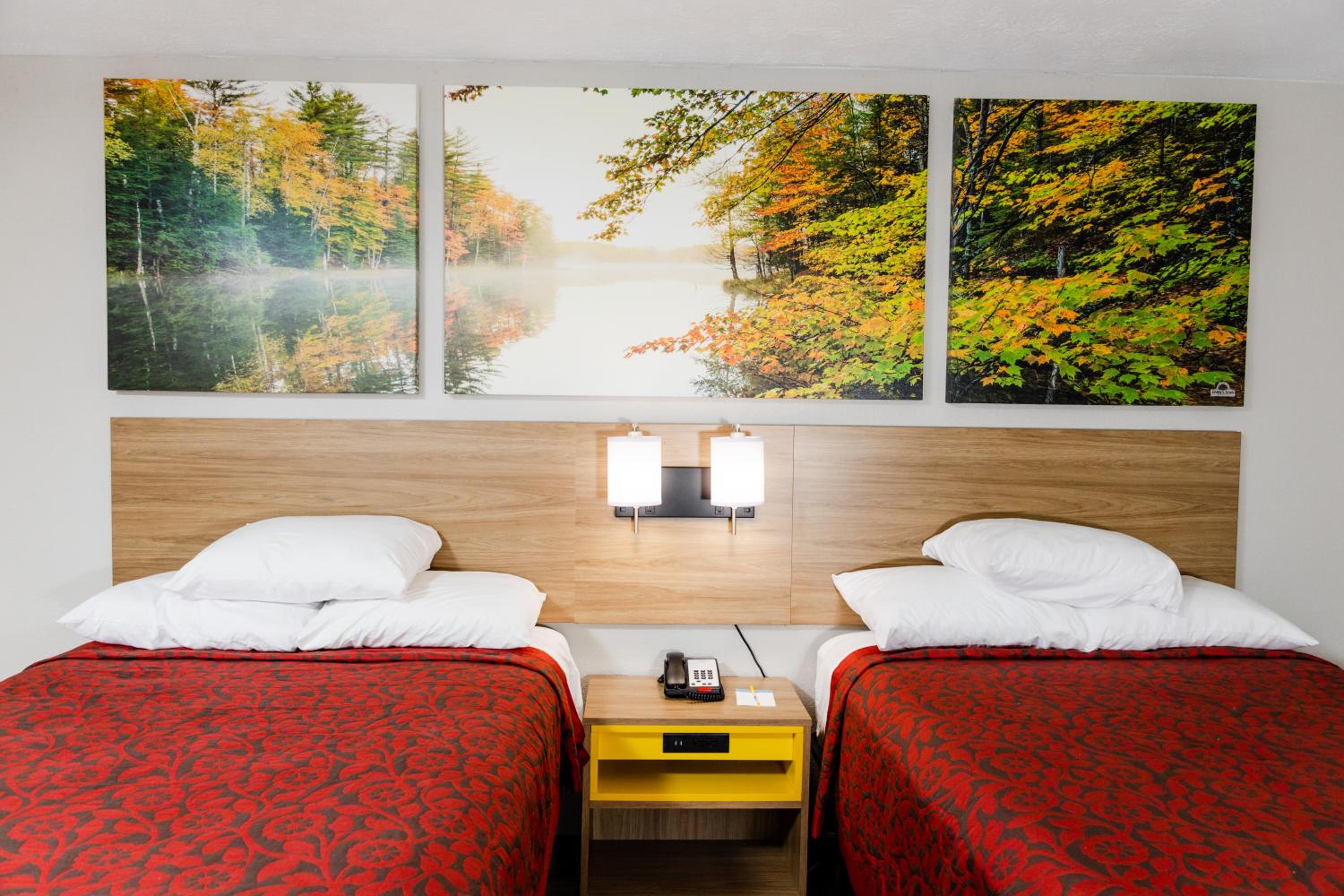 Modern Double Room with Two Double Beds - Non-Smoking - Photo 2