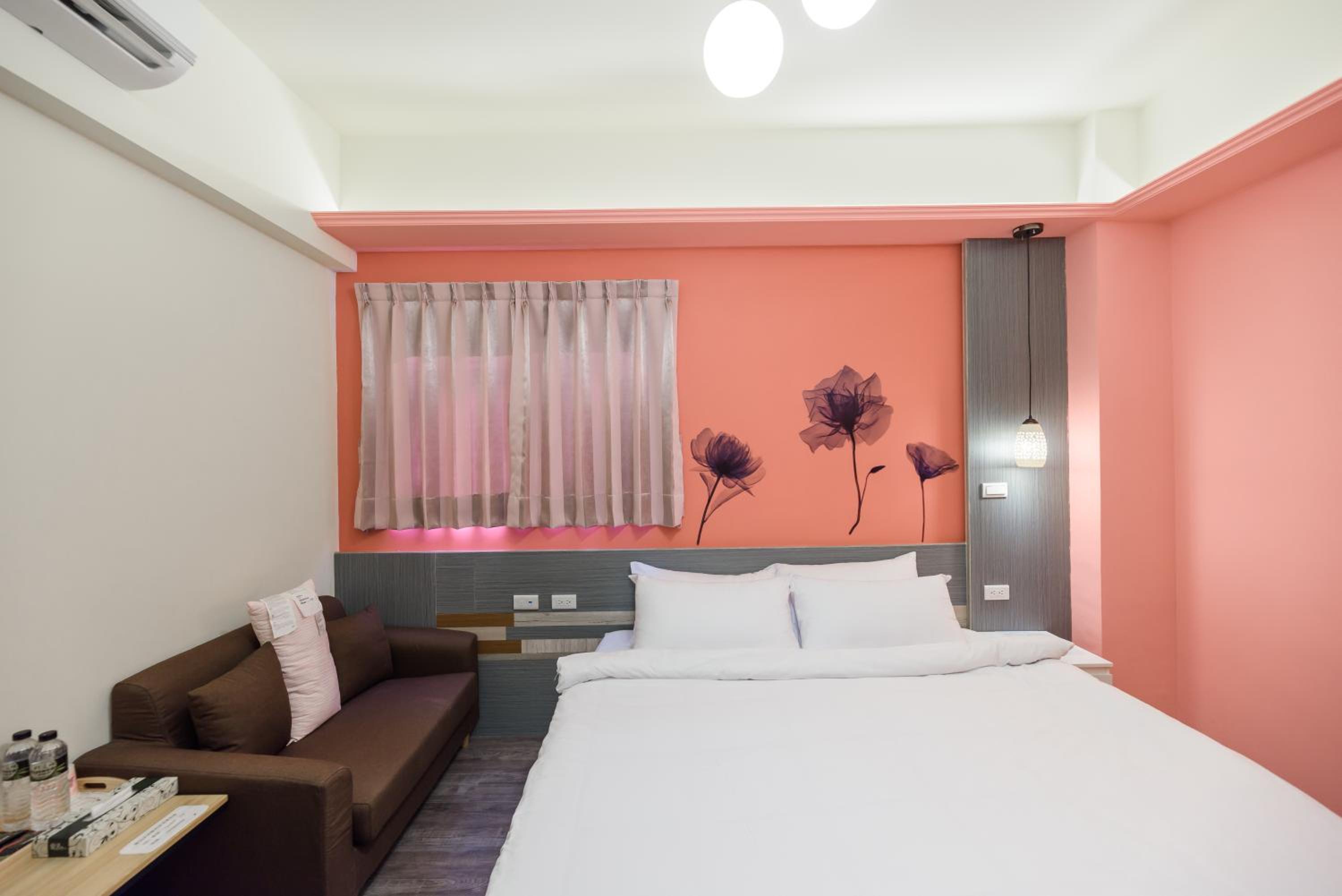 Standard Double Room - Photo 5