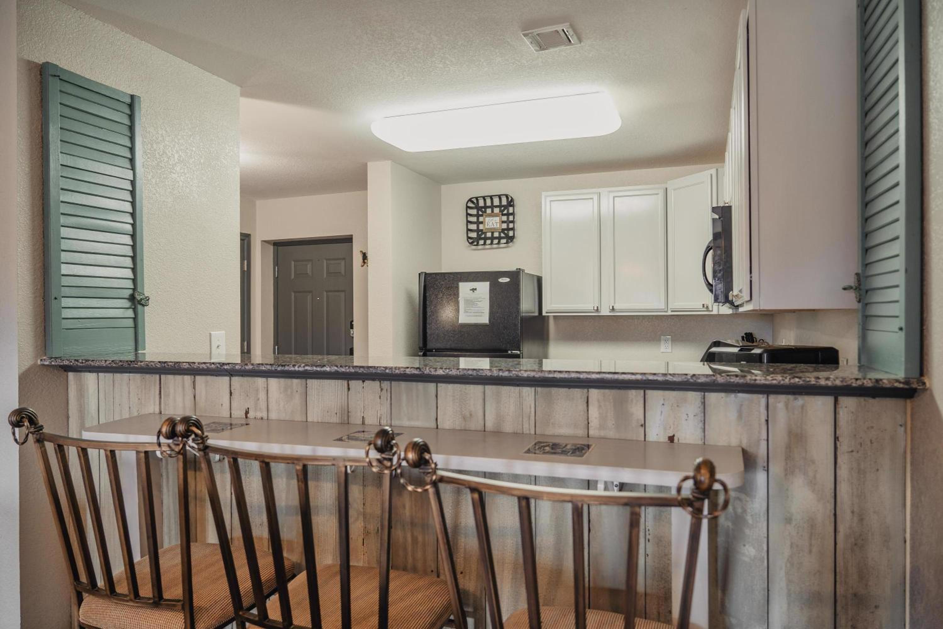 One-Bedroom Condo - Photo 29