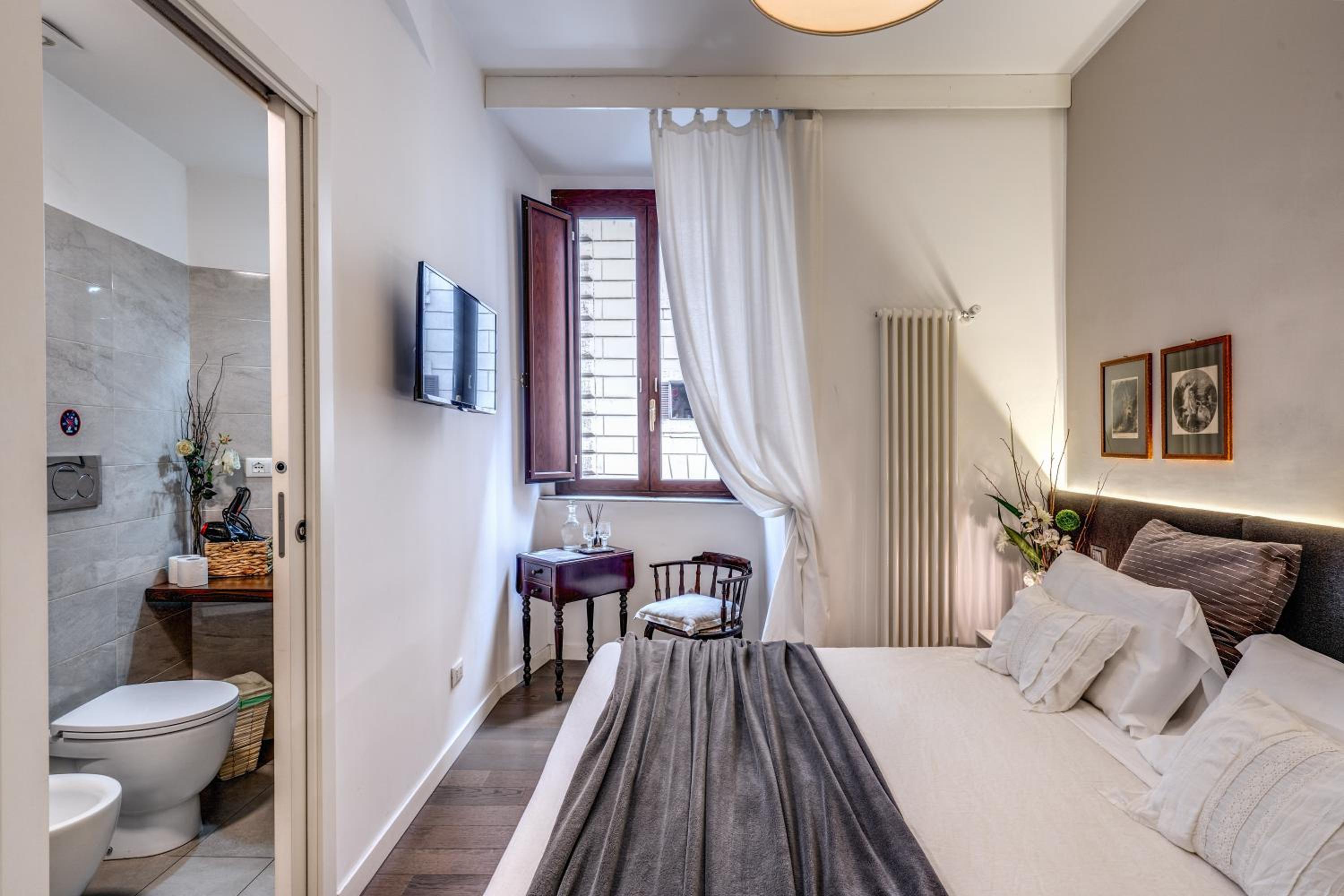 Double or Twin Room photo 3