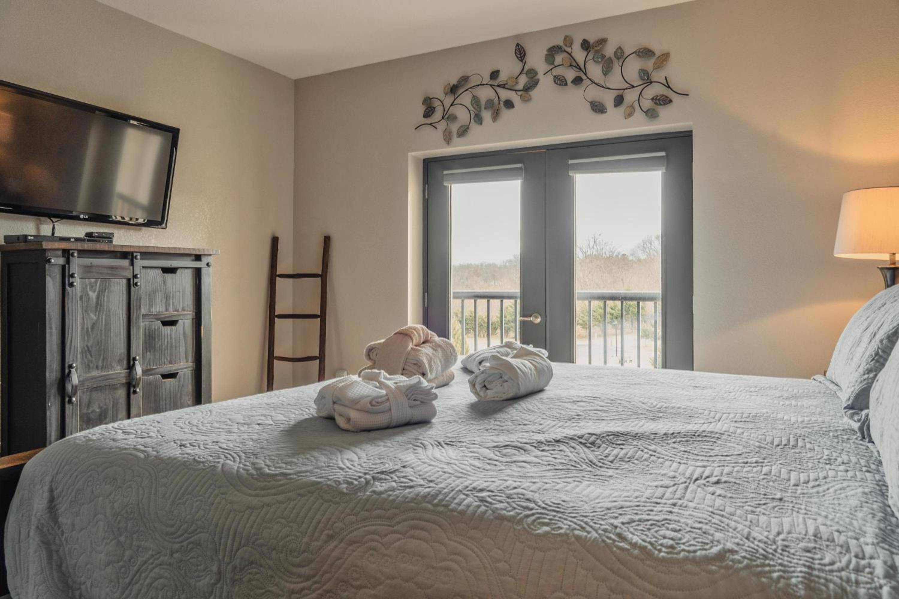 One-Bedroom Condo - Photo 22