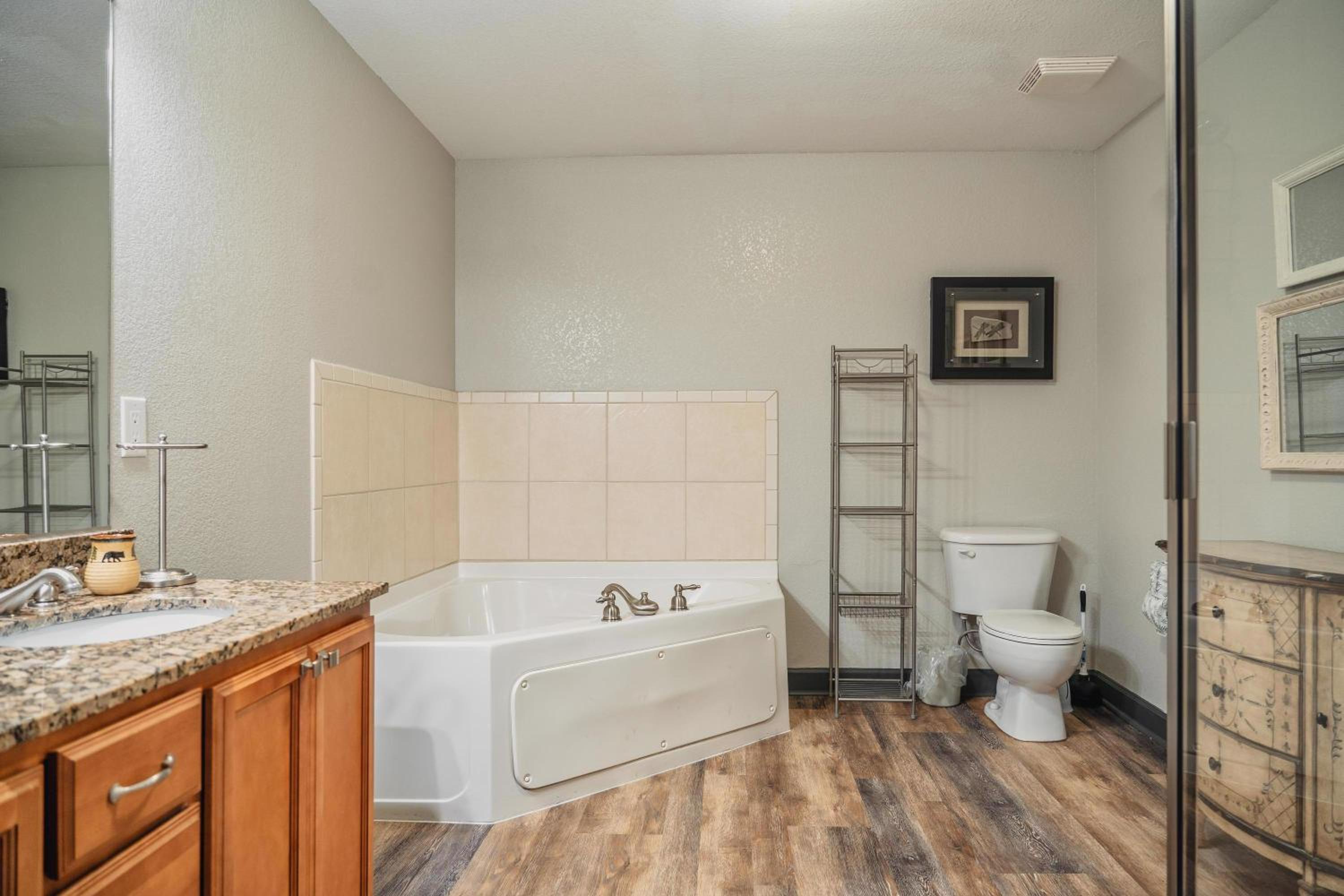 One-Bedroom Condo - Photo 26
