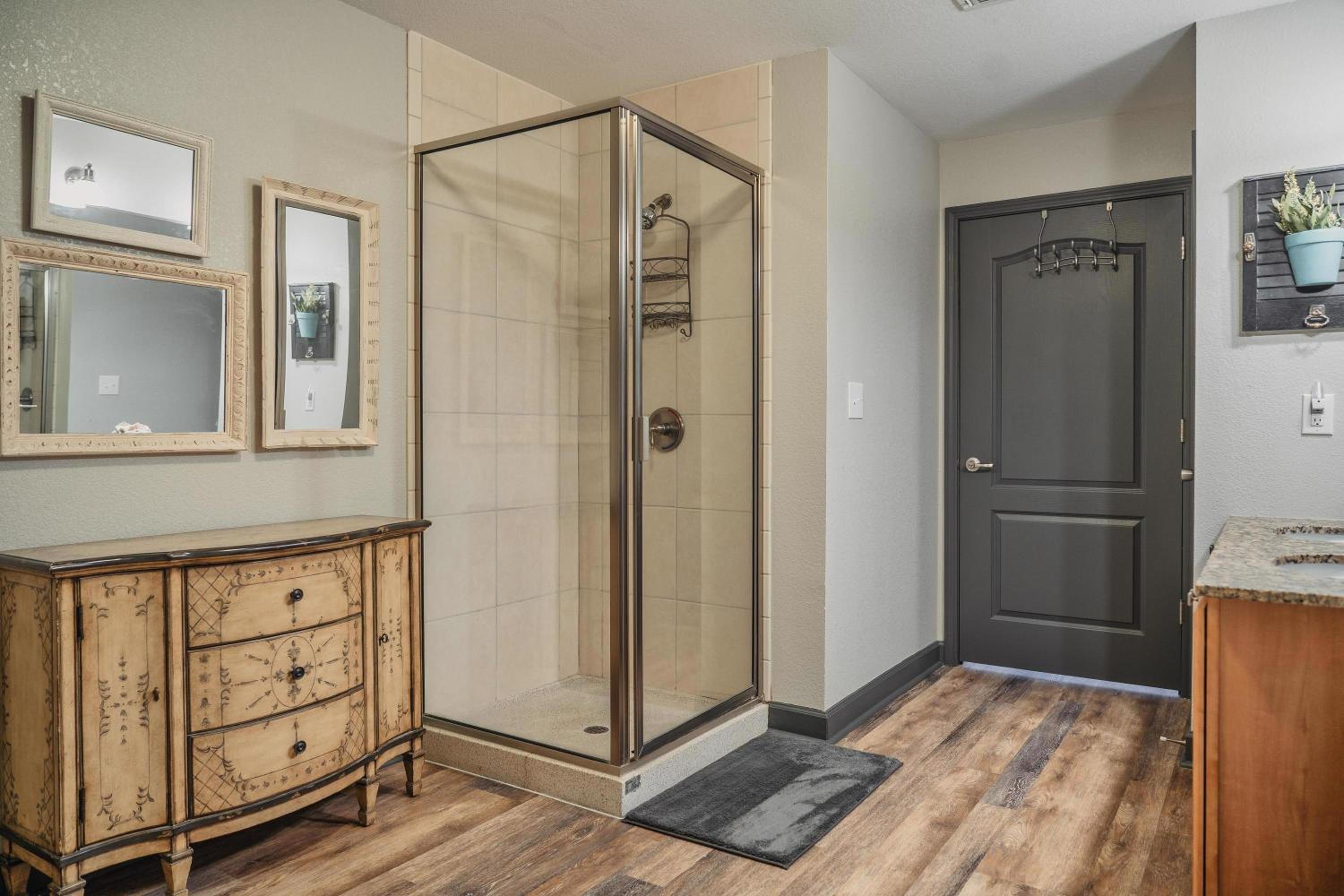 One-Bedroom Condo - Photo 19
