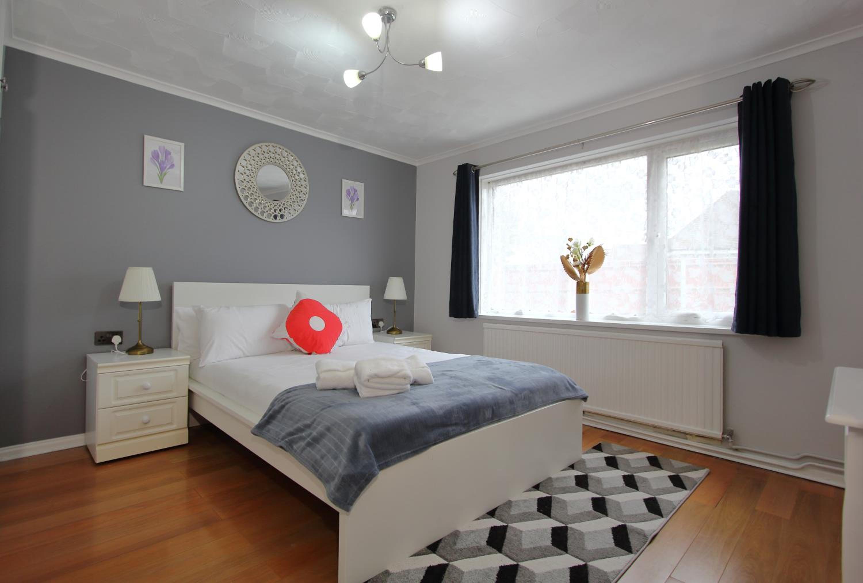 Three-Bedroom House photo 1