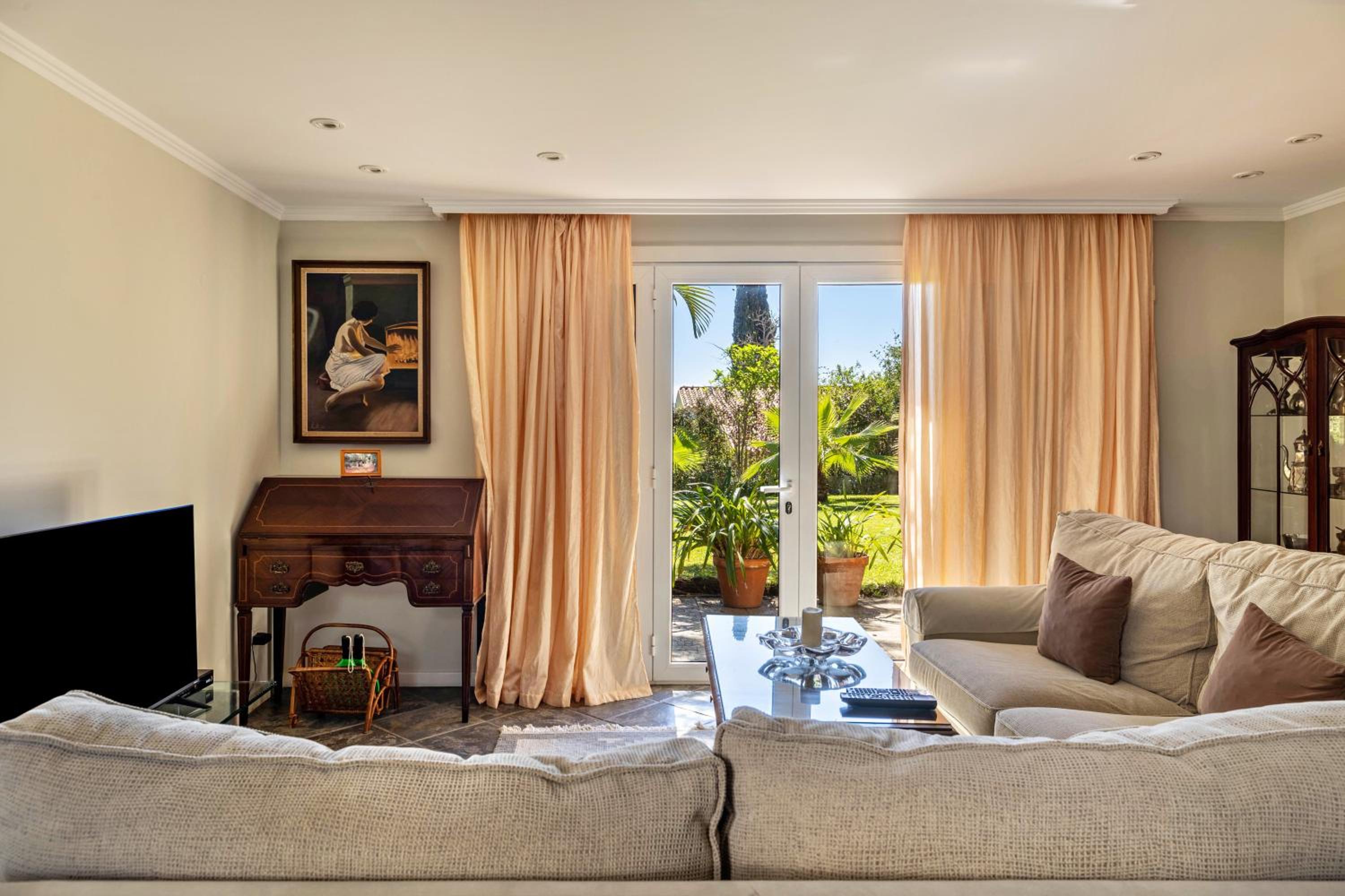 Studio Apartment with Sea View