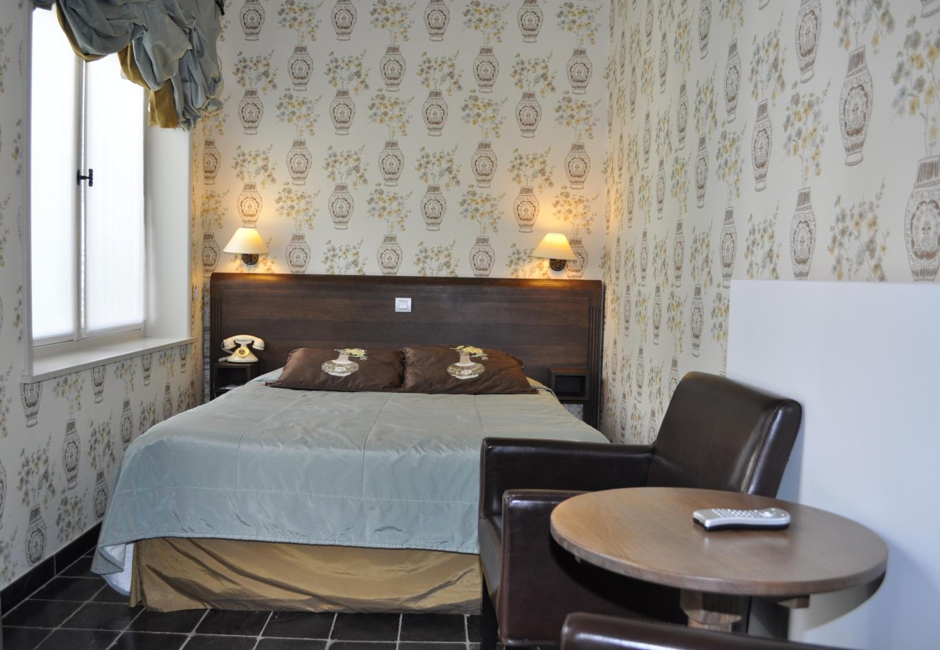 Small Double Room - Photo 19