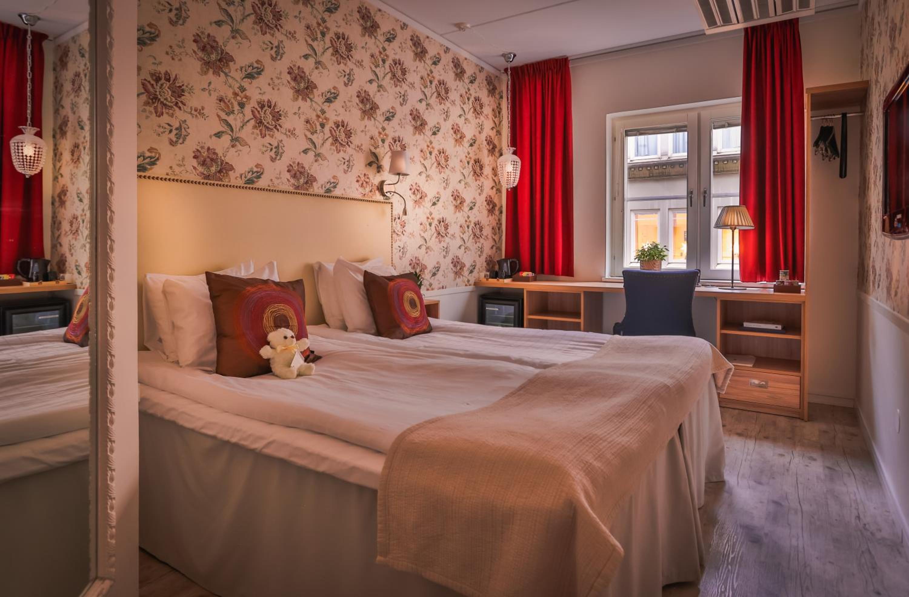 Standard Twin Room - Photo 14
