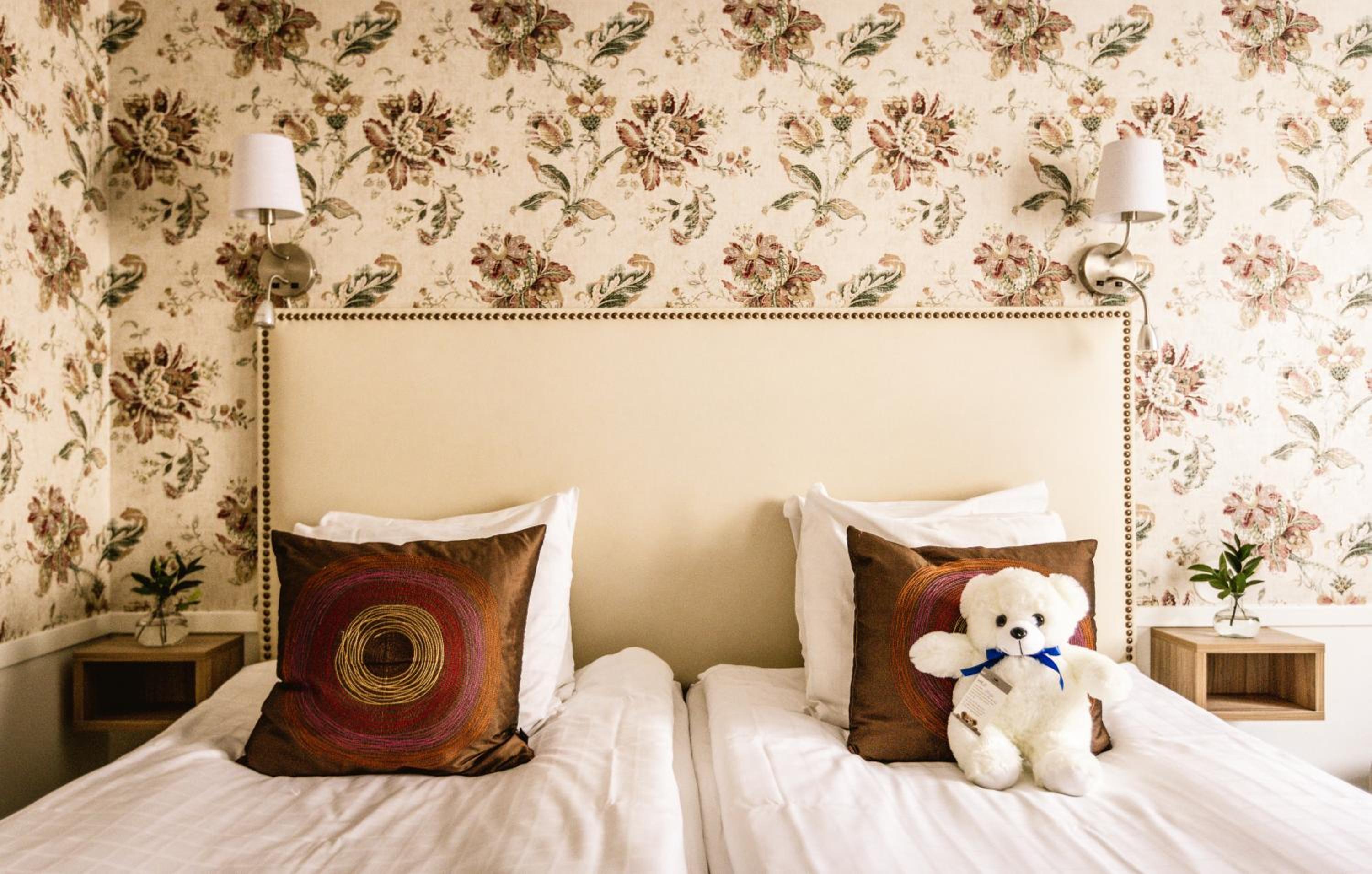 Standard Twin Room - Photo 15