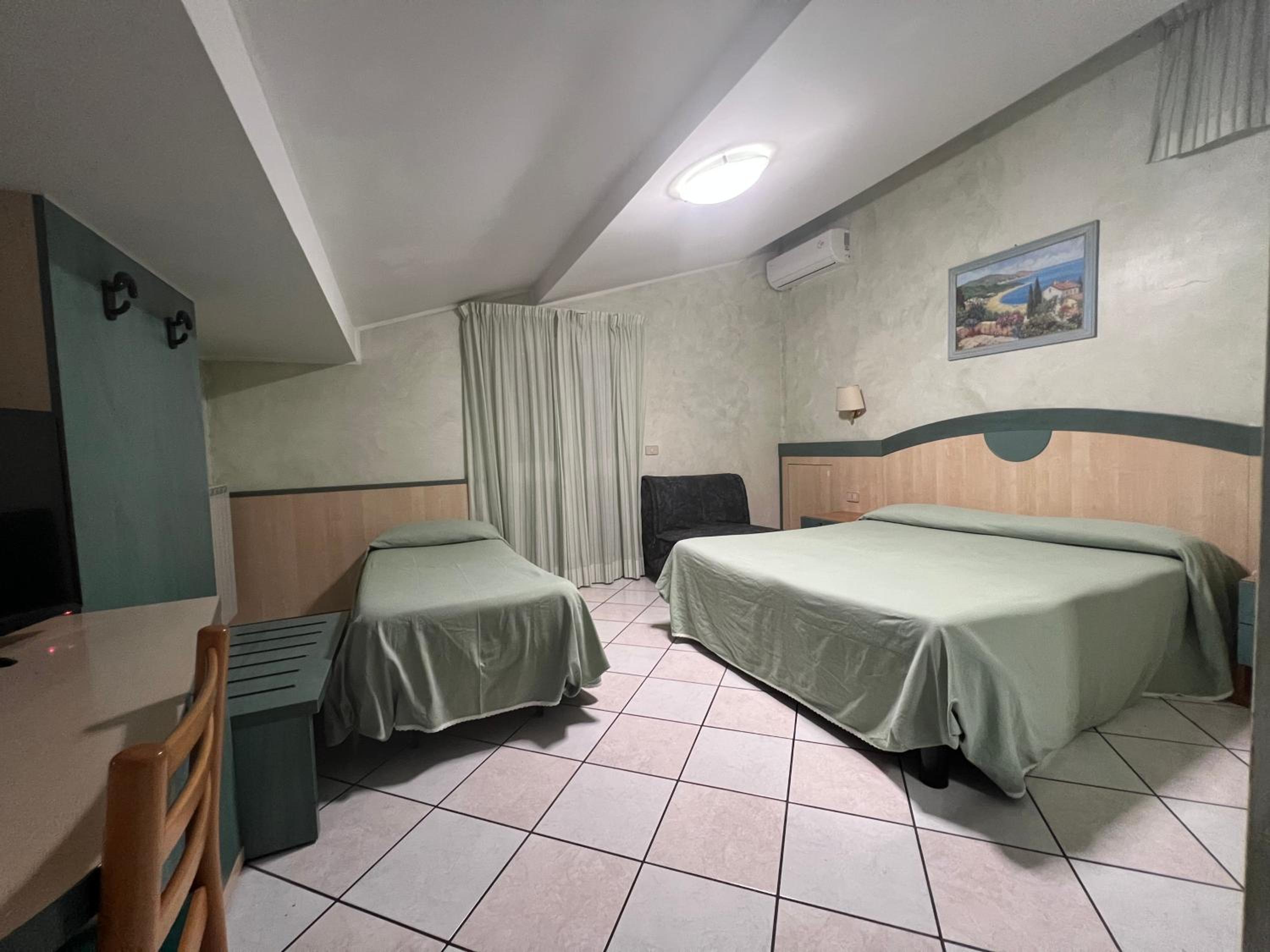 Triple Room - Photo 3