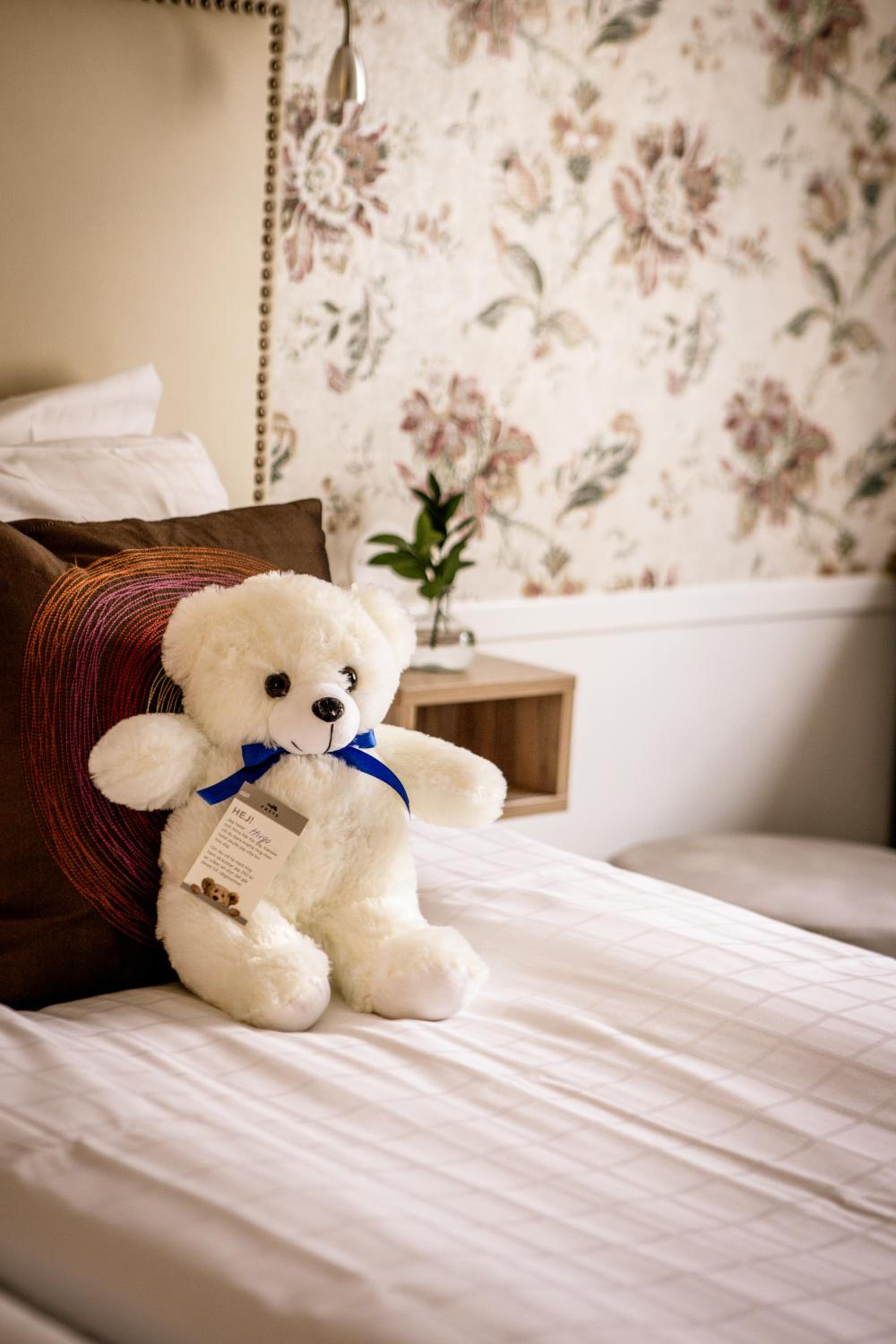 Standard Twin Room - Photo 17