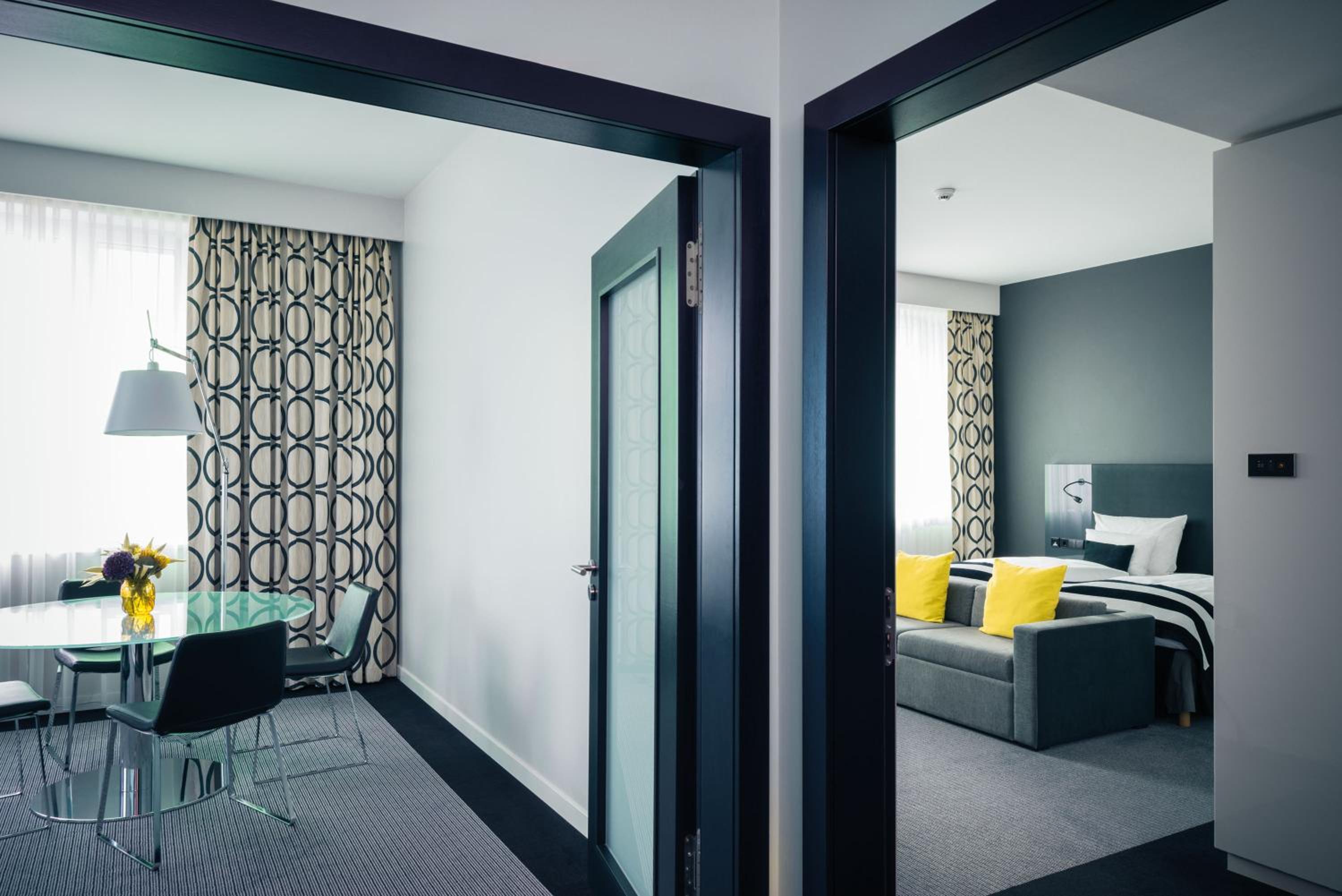 Superior King Suite - Photo 10