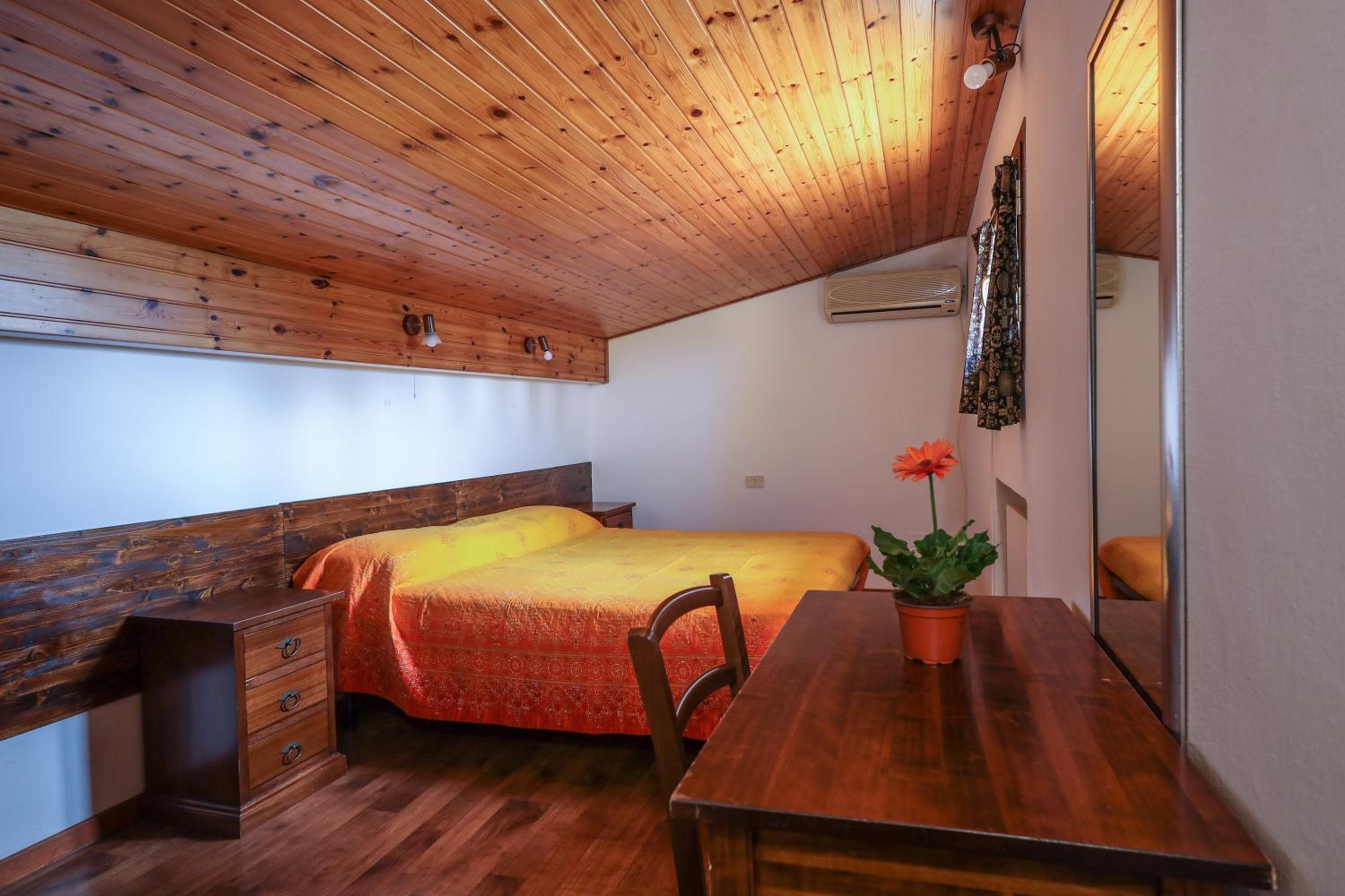 Double Or Twin Room With Private Bathroom