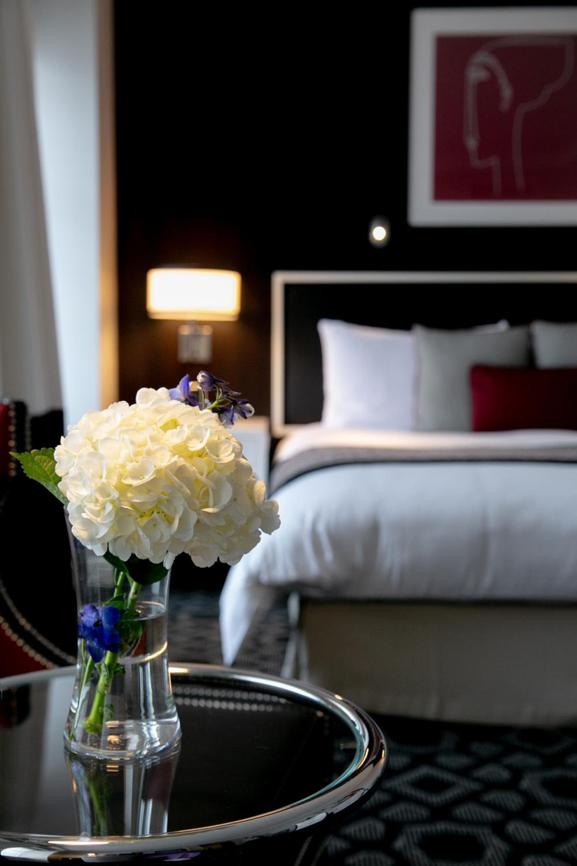 Superior King Room - Photo 3