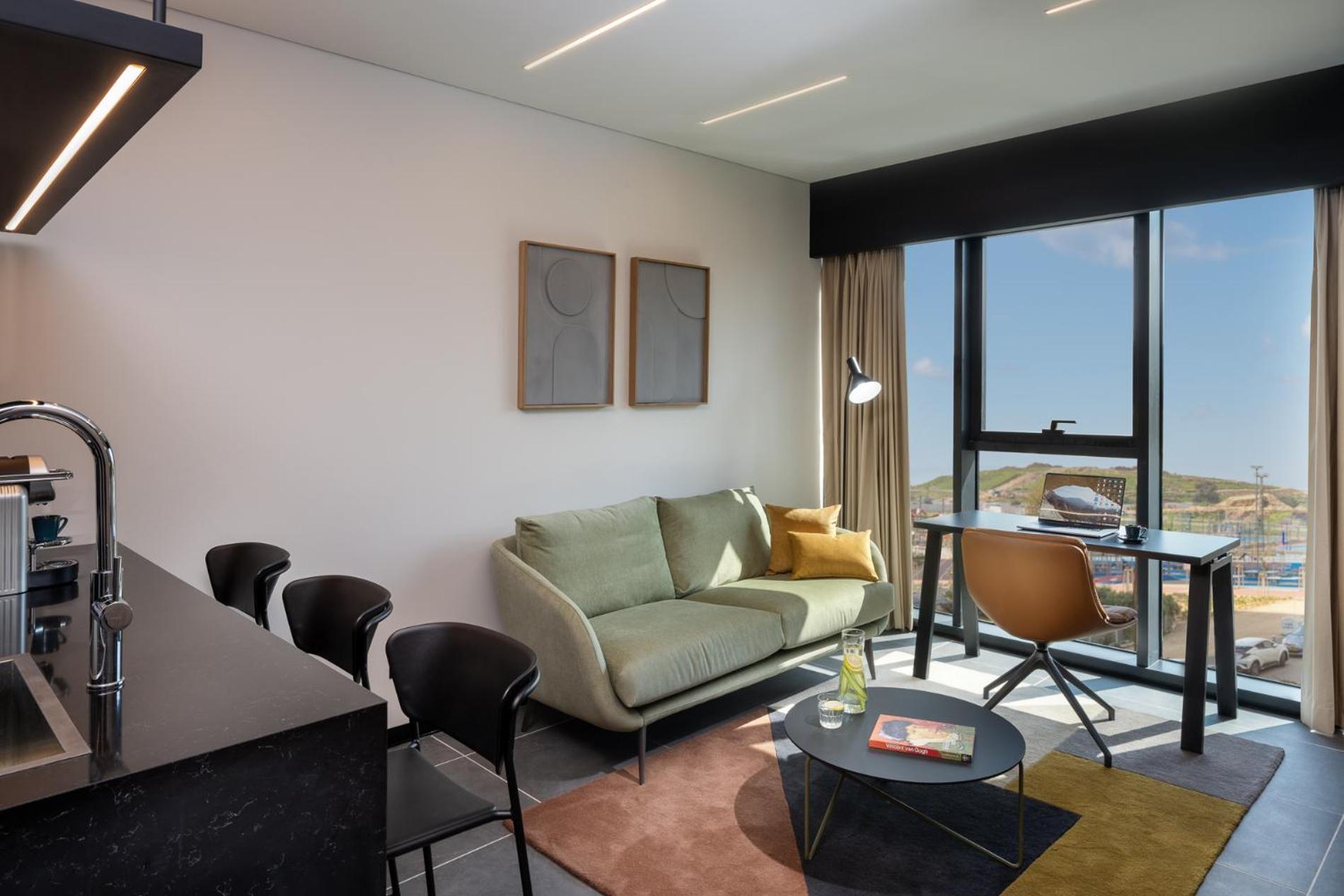 One Bedroom Suite - Photo 1