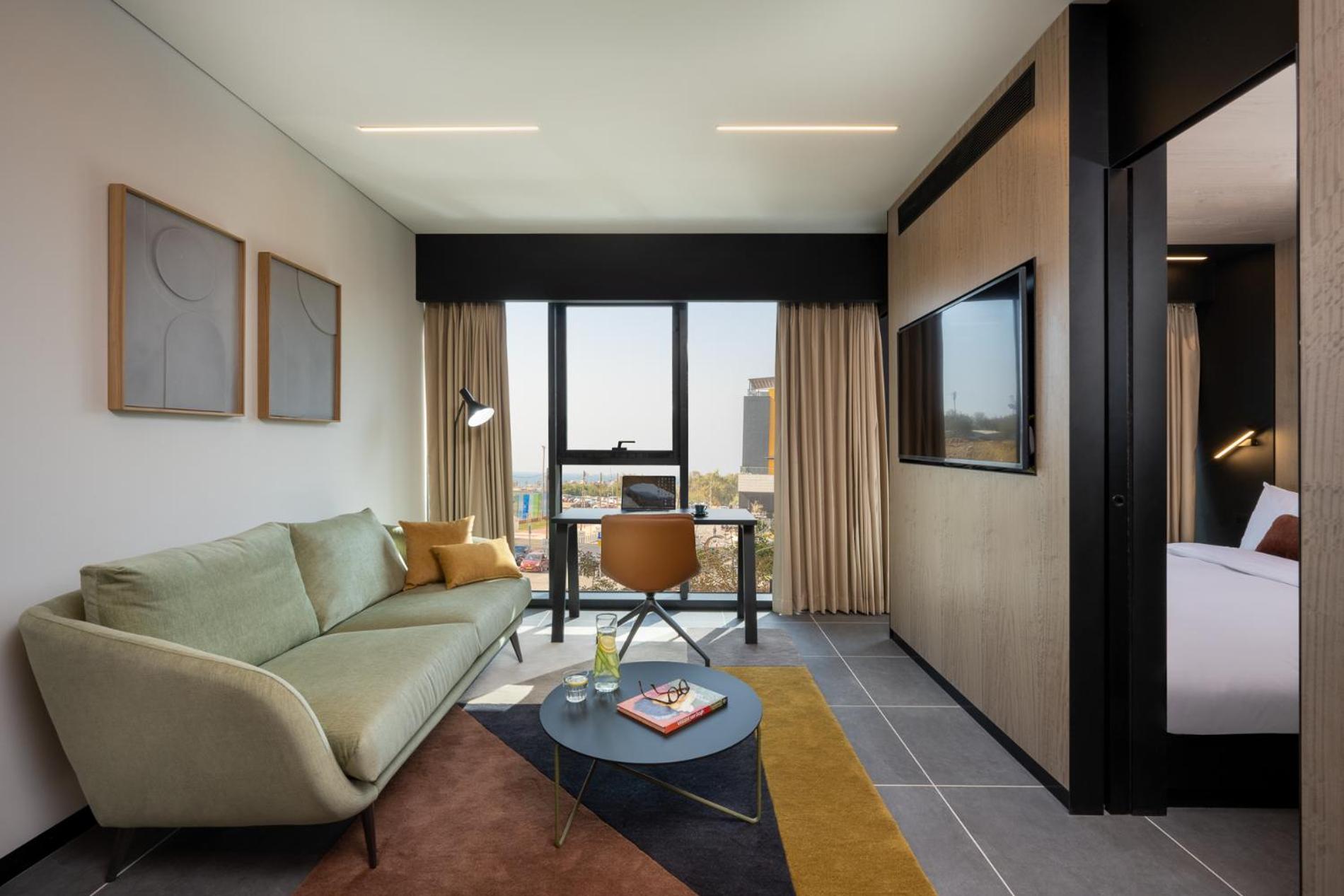 One Bedroom Suite - Photo 5