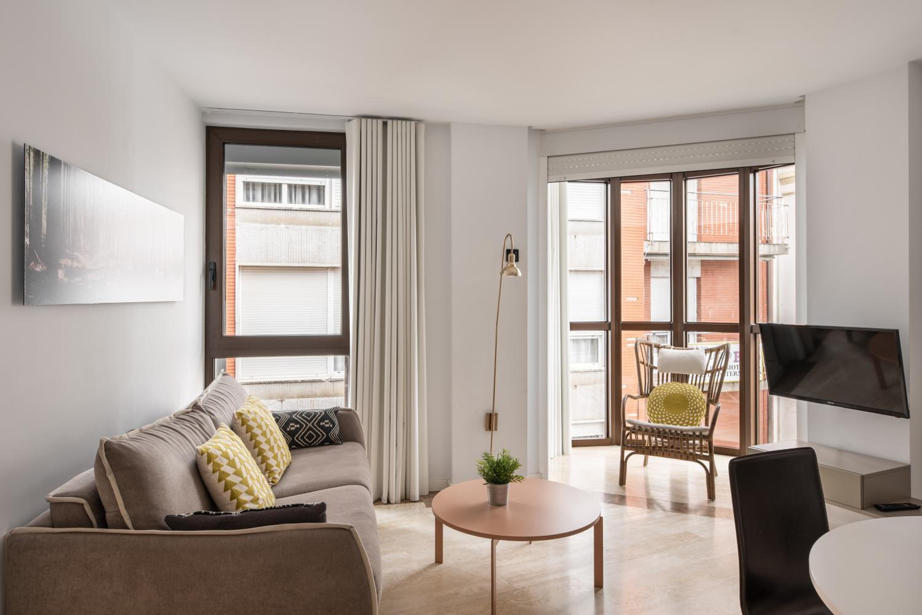 One-Bedroom Apartment - Photo 6