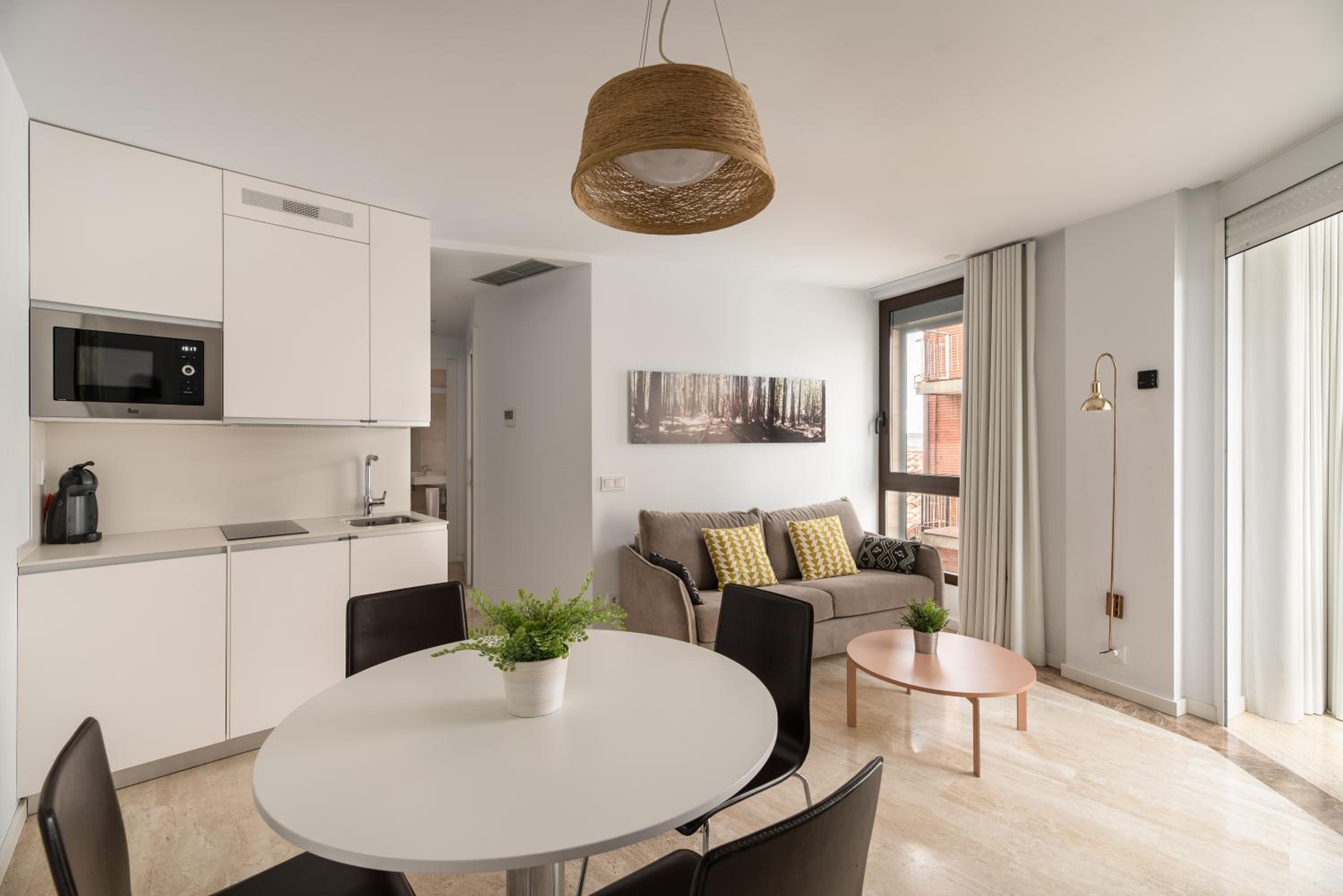 One-Bedroom Apartment - Photo 8