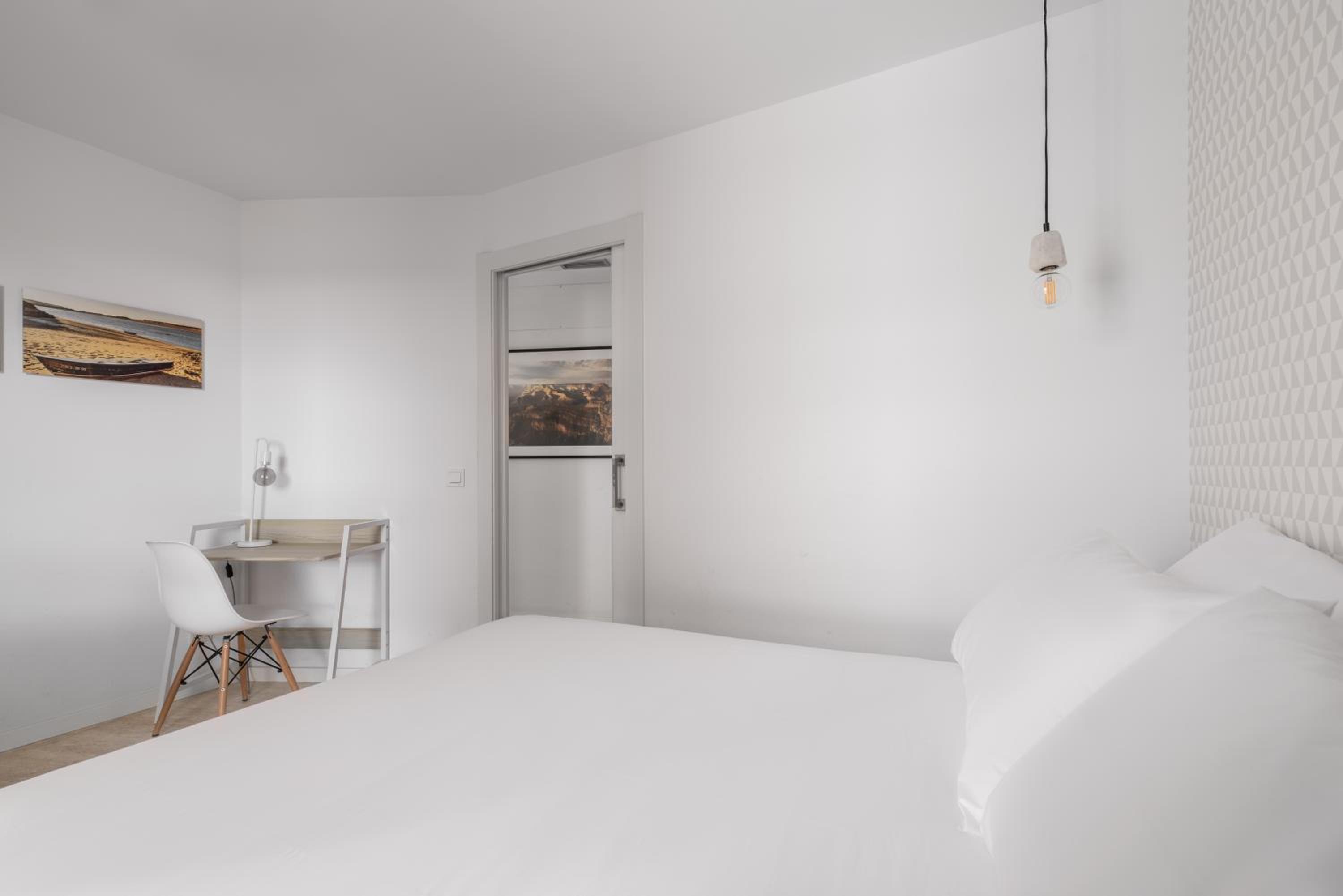One-Bedroom Apartment - Photo 10