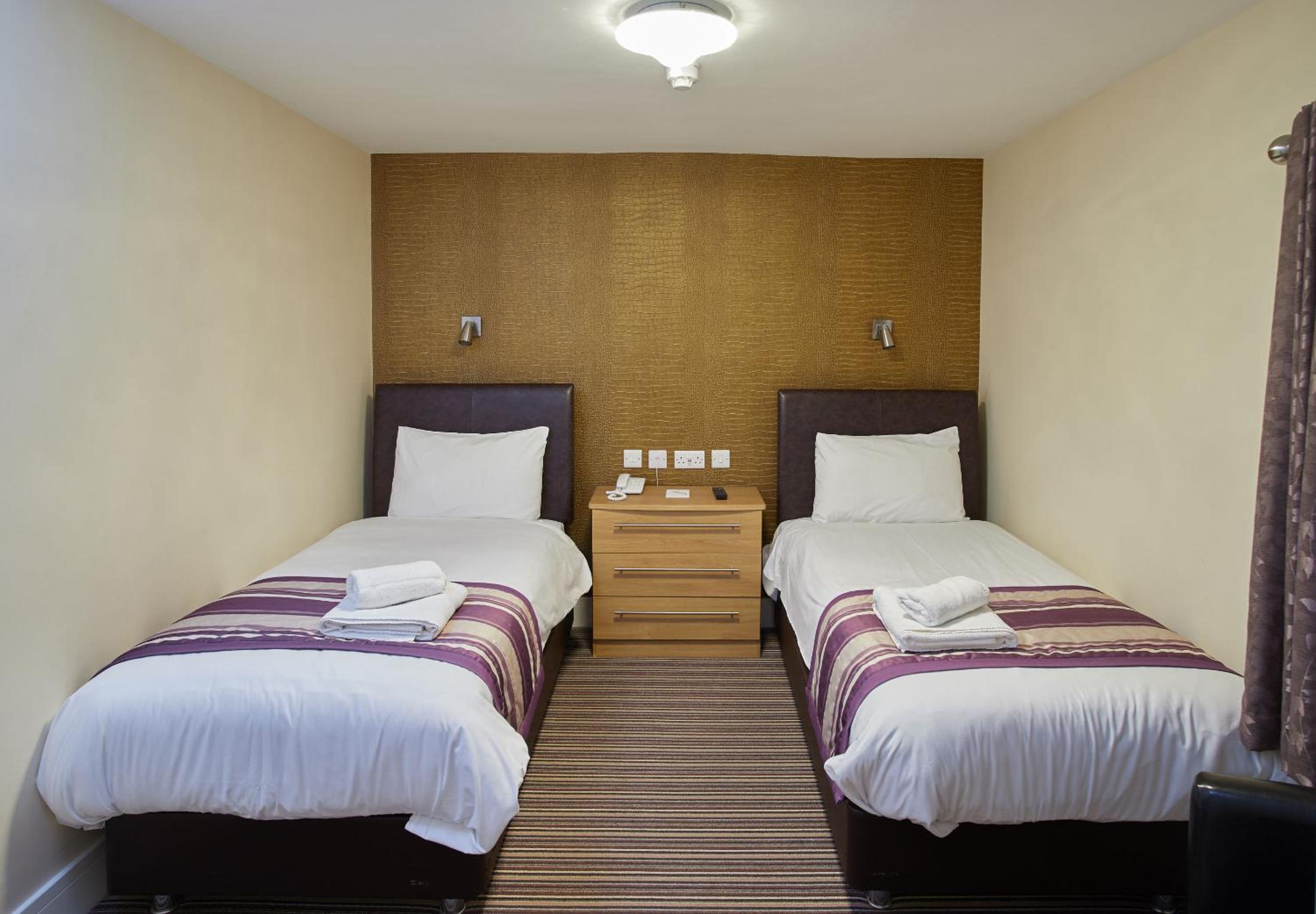 Twin Room - Photo 4