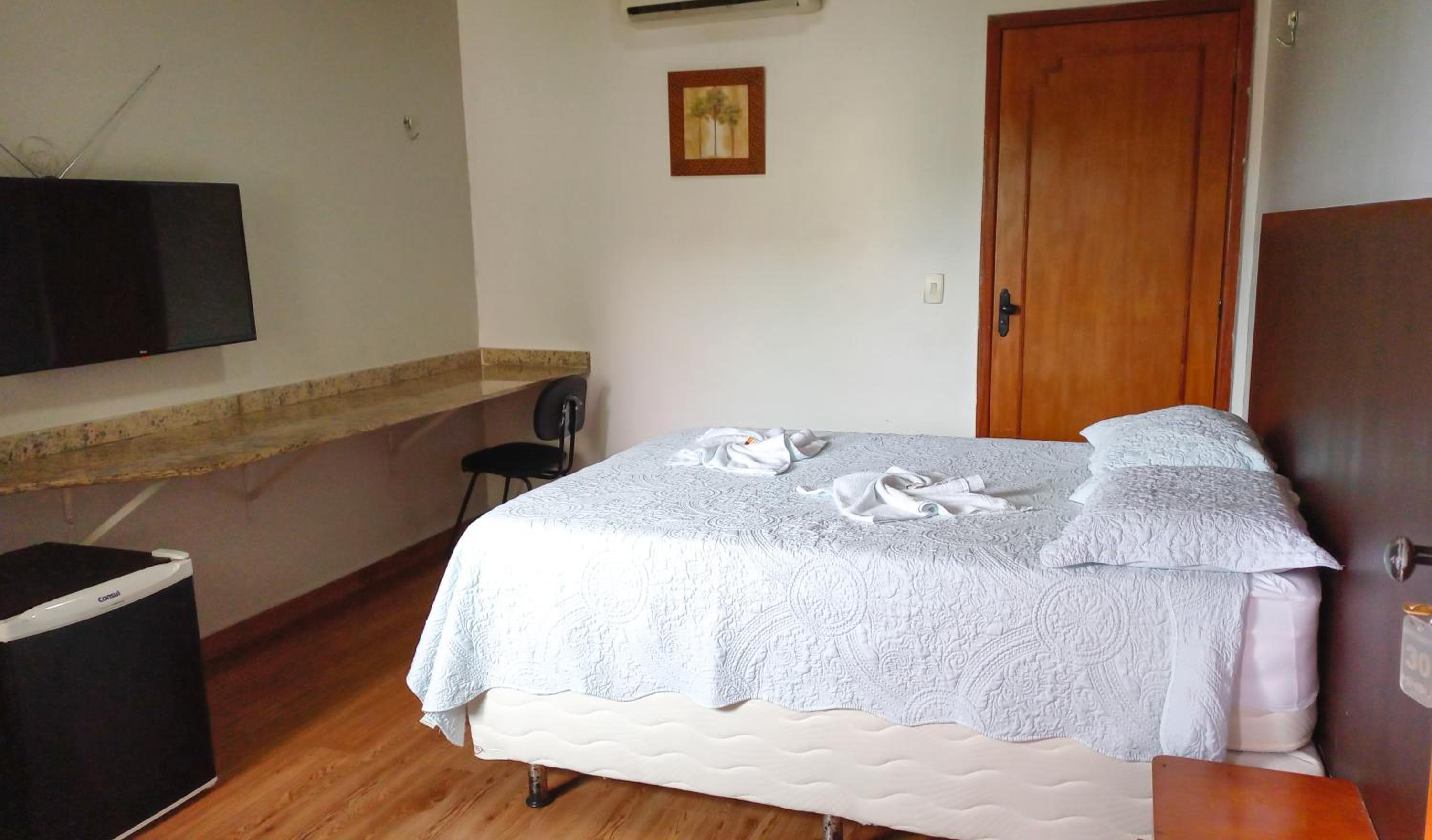 Standard Double or Twin Room photo 3
