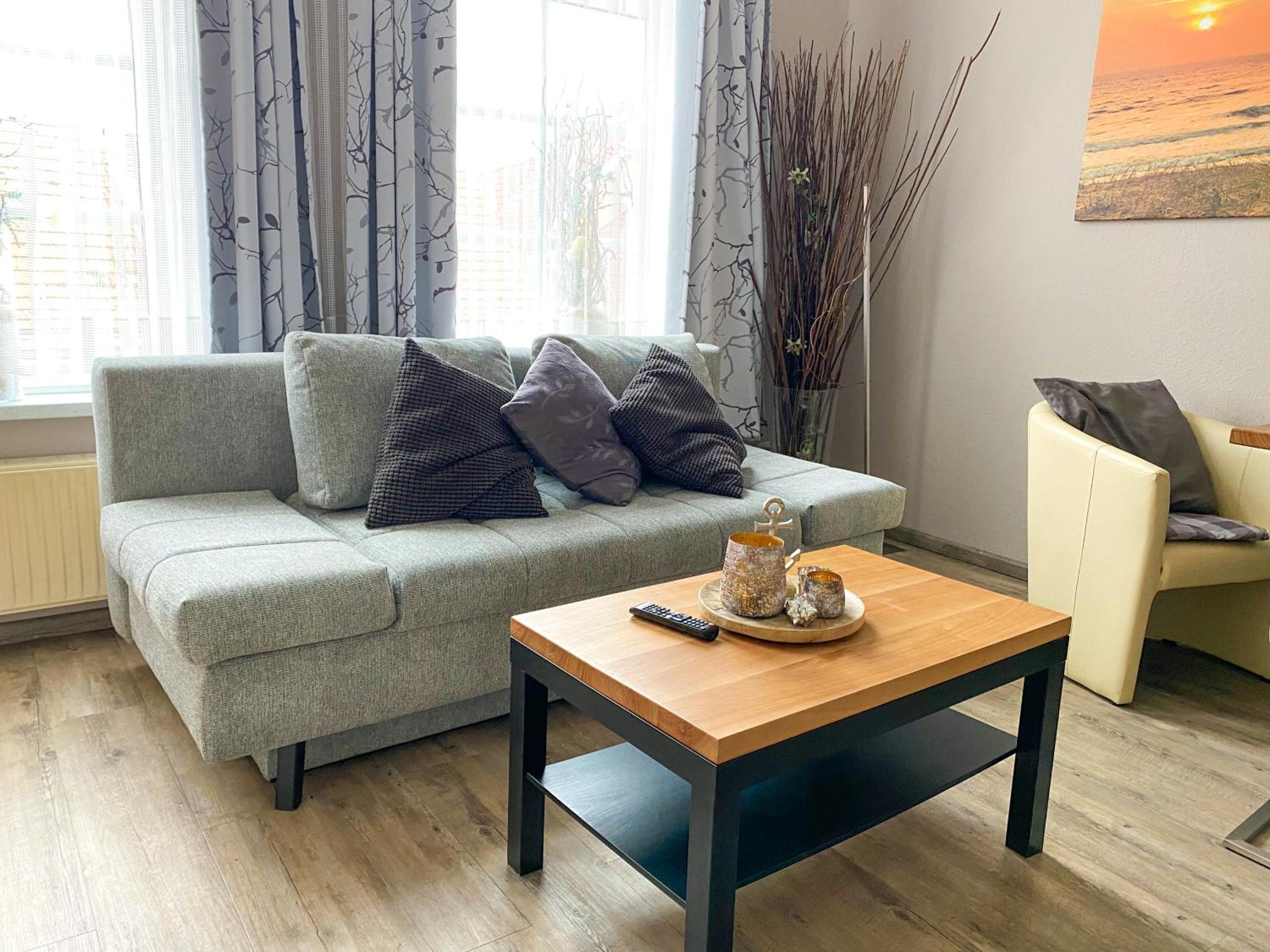 One-Bedroom Apartment - Photo 12