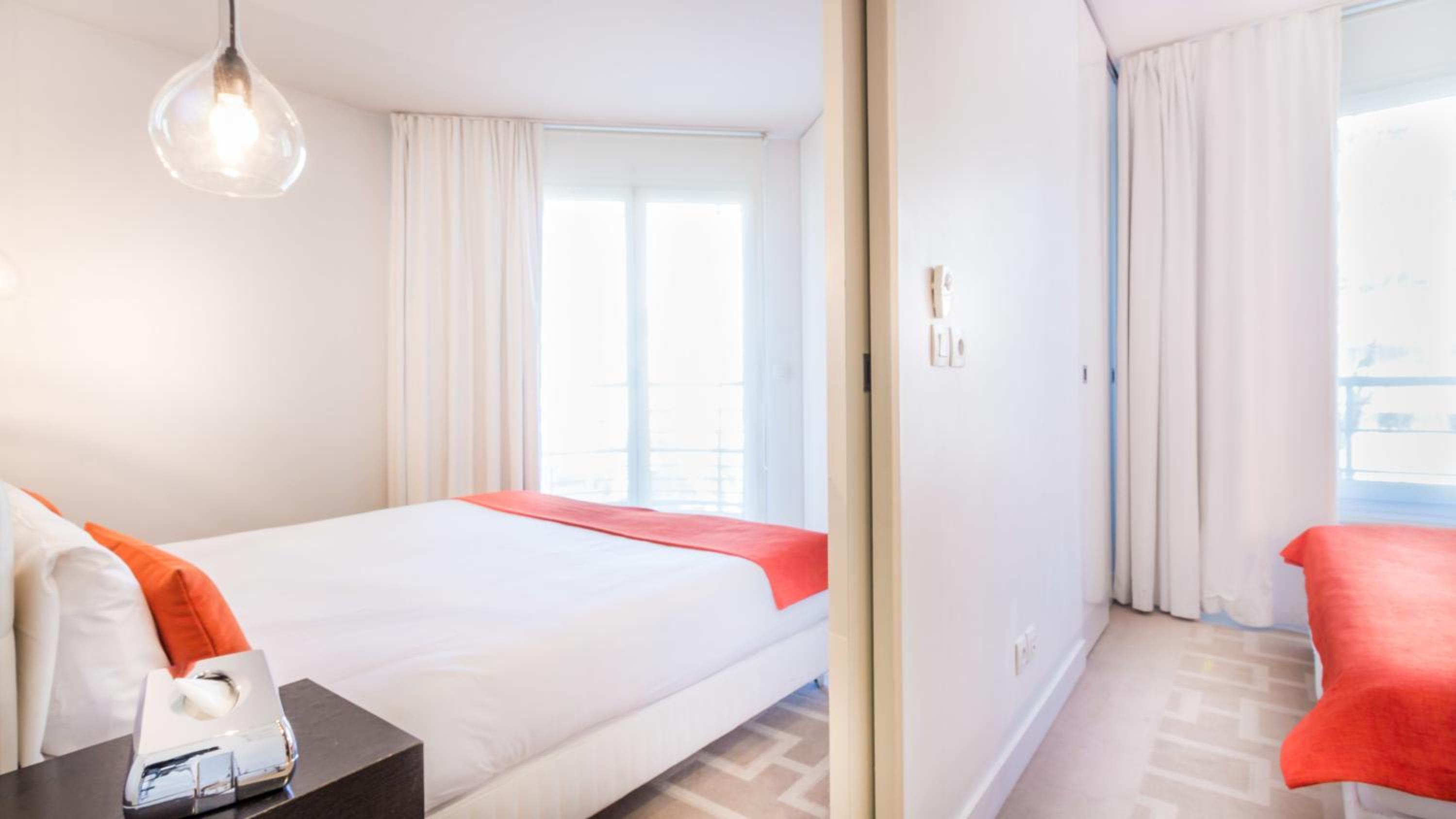 One-Bedroom Apartment - Photo 7