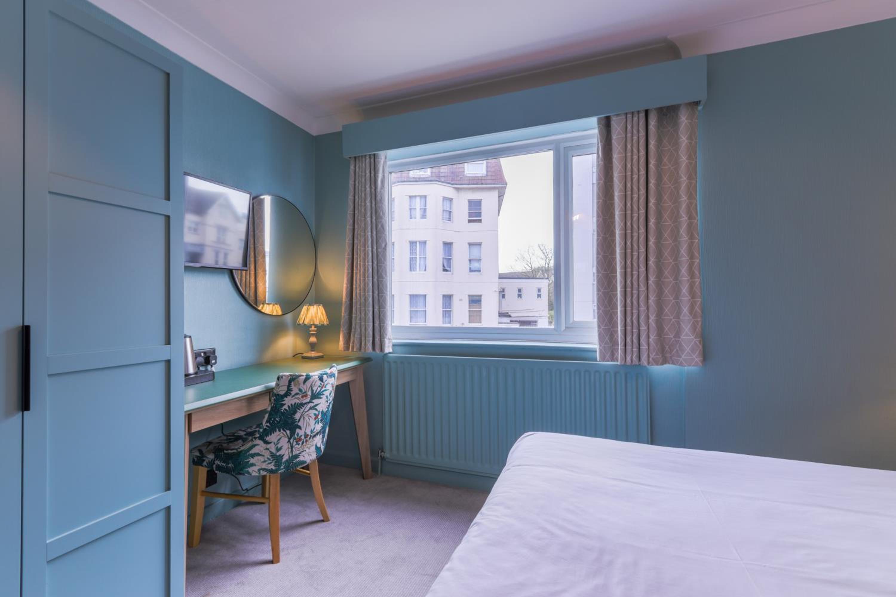 Cozy Double Room - Photo 4