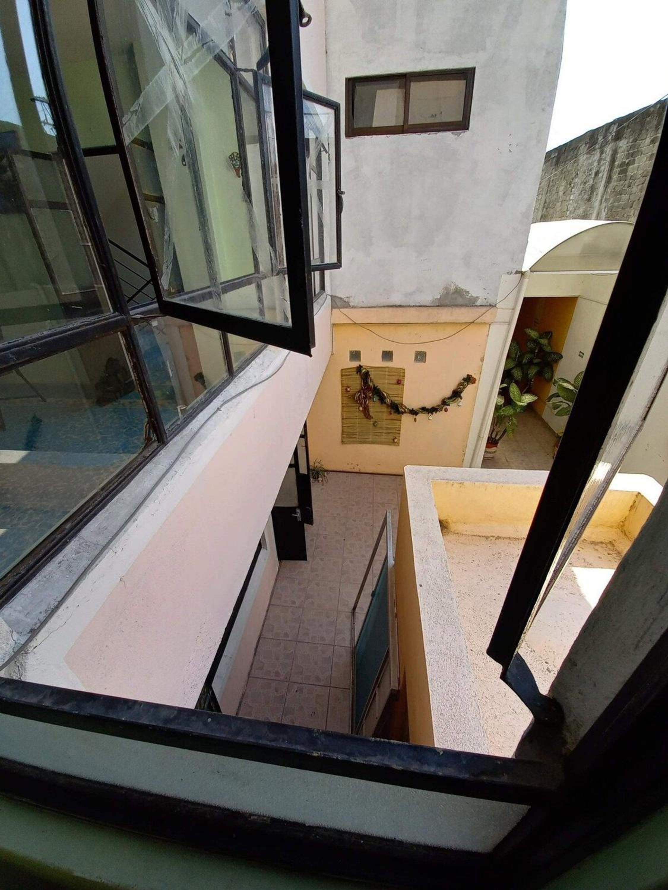 Double Room with Private Bathroom - Photo 23