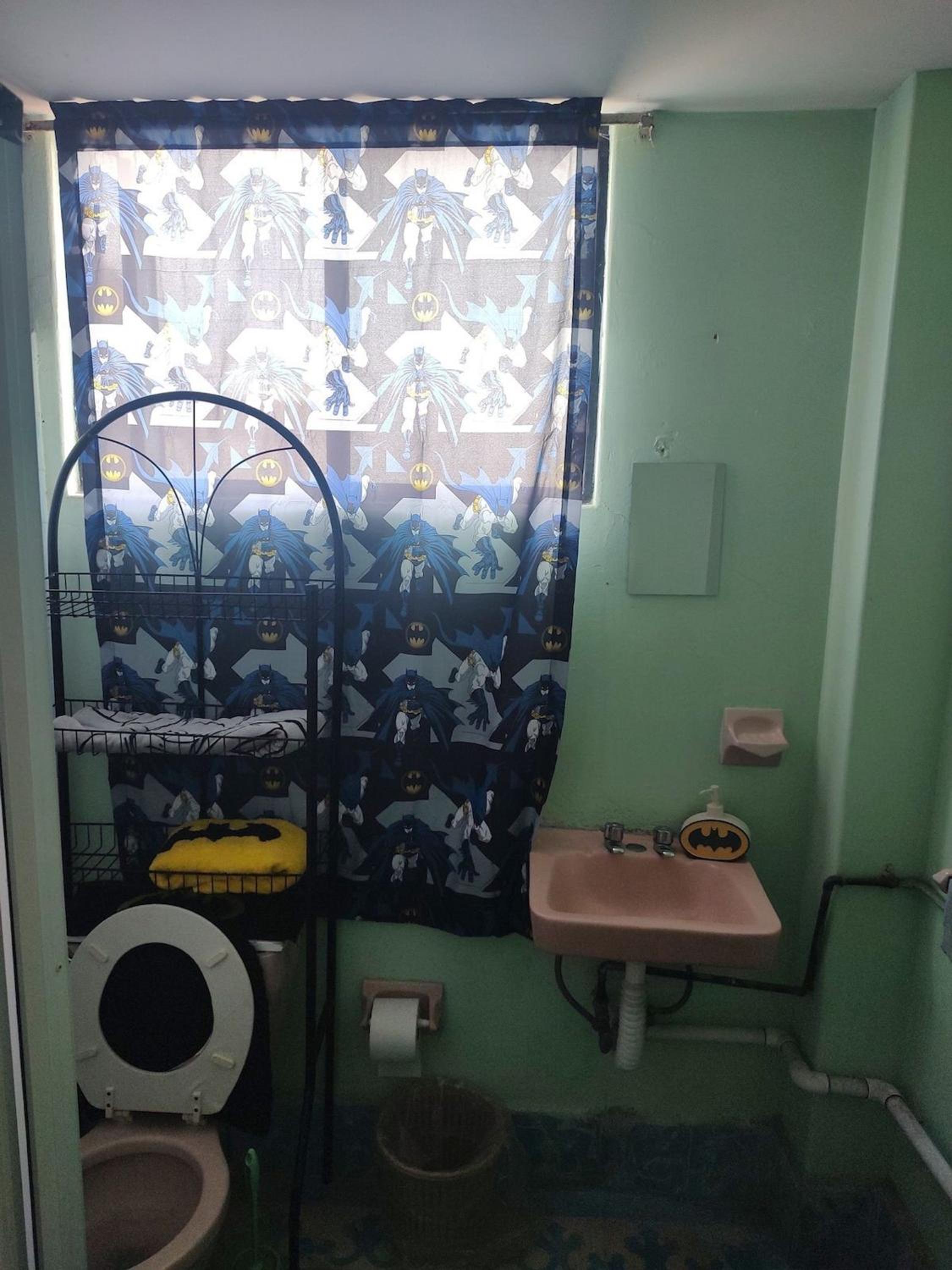 Double Room with Private Bathroom - Photo 13