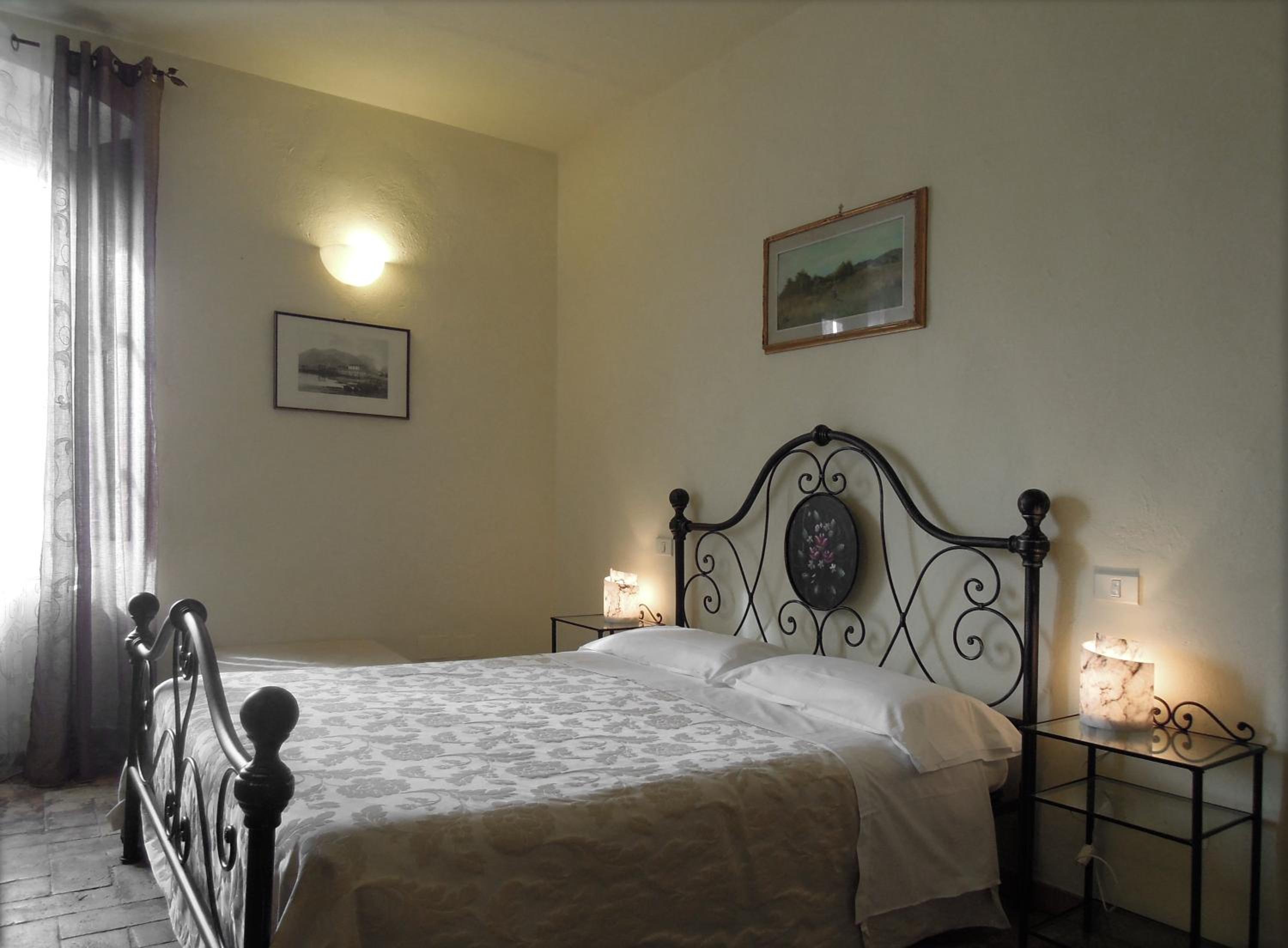 Double or Twin Room - Photo 15