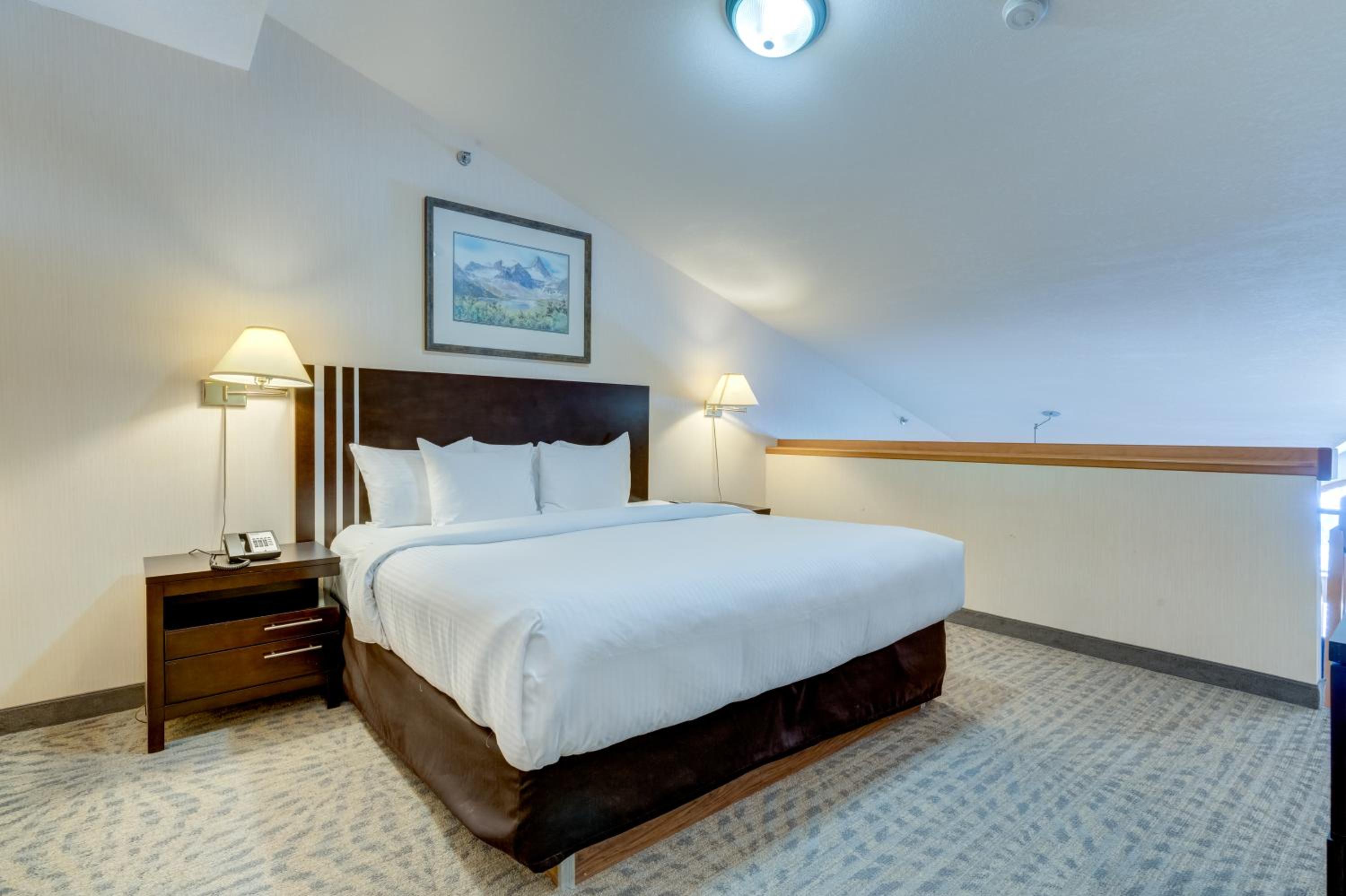 Superior King Room - Photo 3