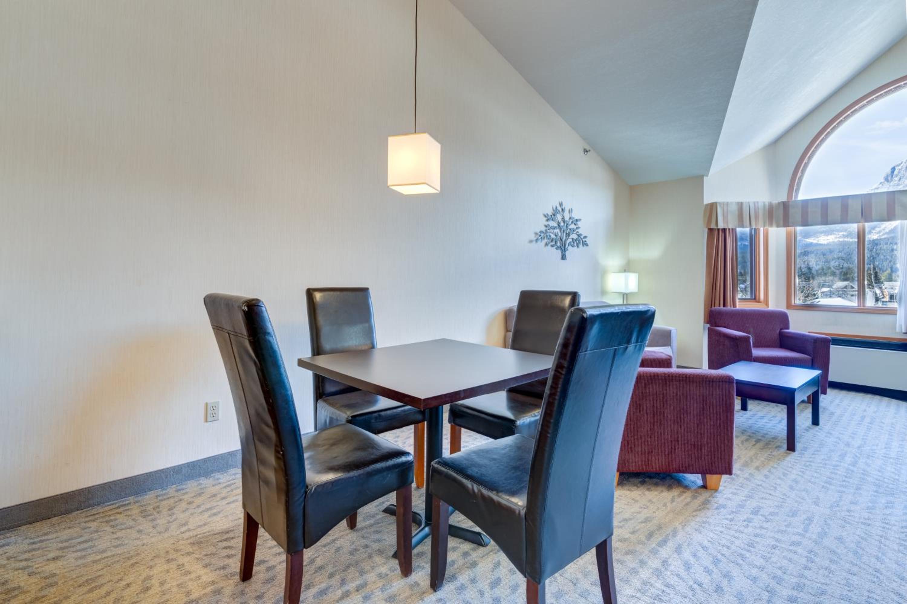 Superior King Room - Photo 5