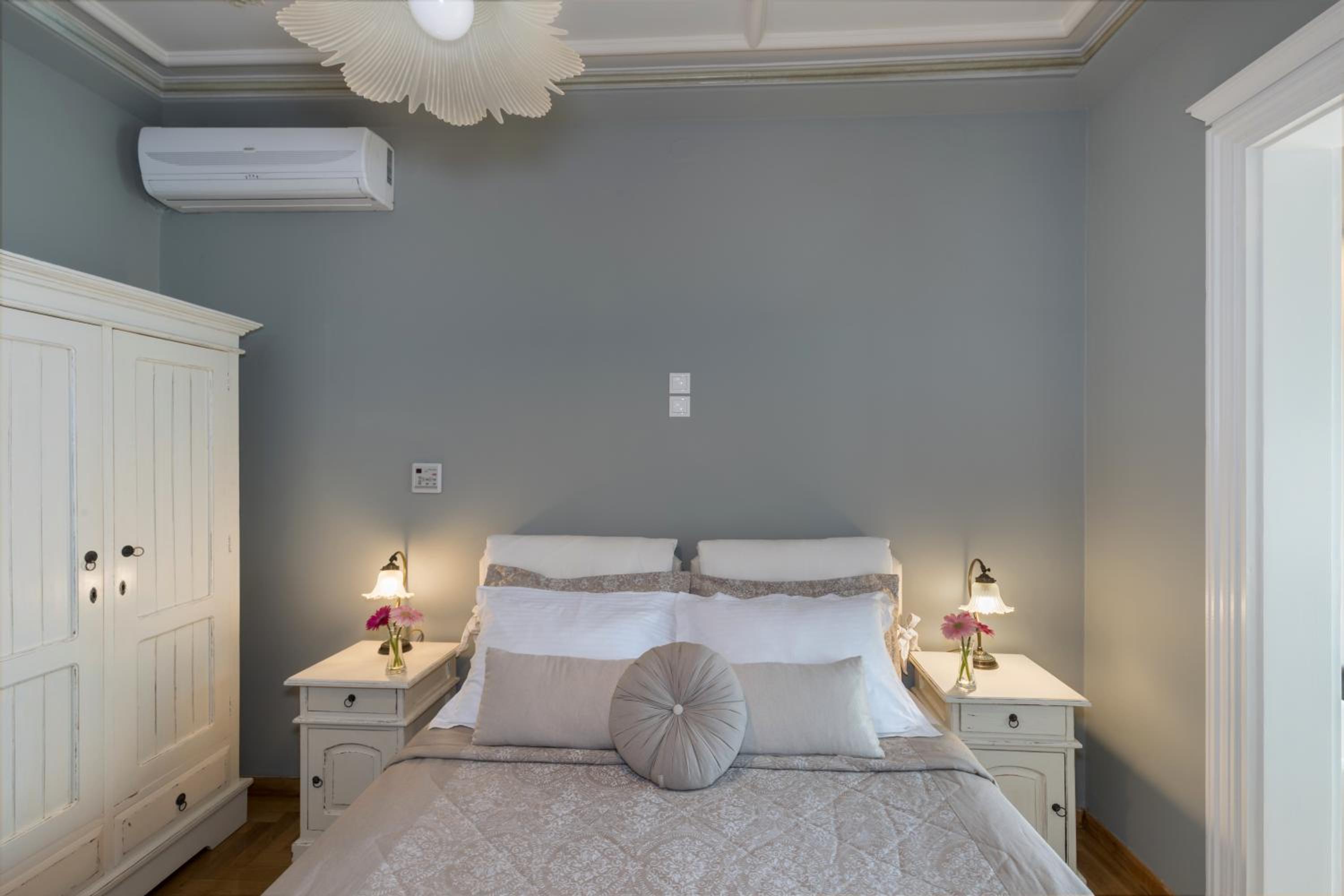 Premium Room with Sea View (Main Building) - Photo 10