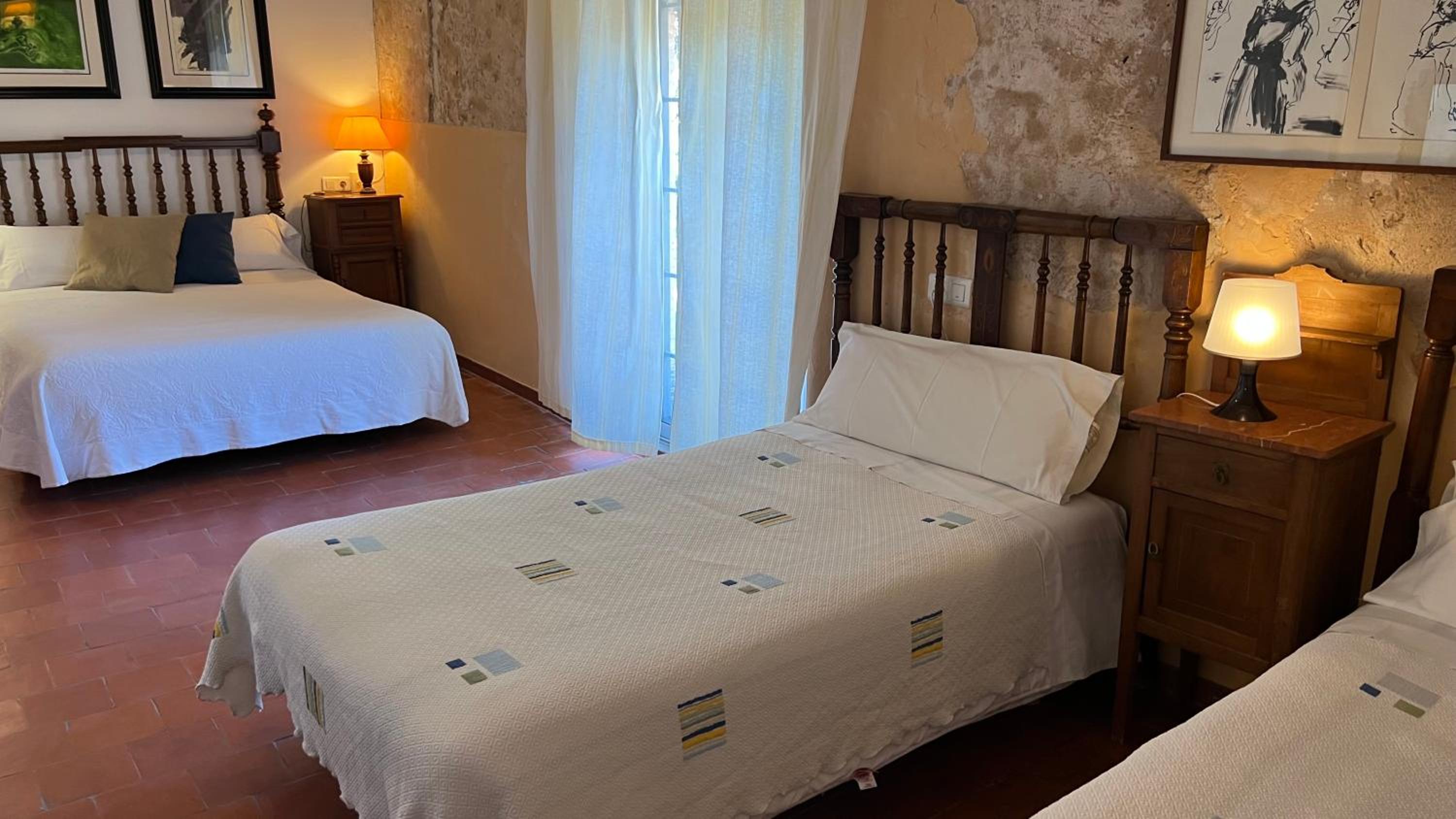 Habitación Familiar con Vista a la Montaña