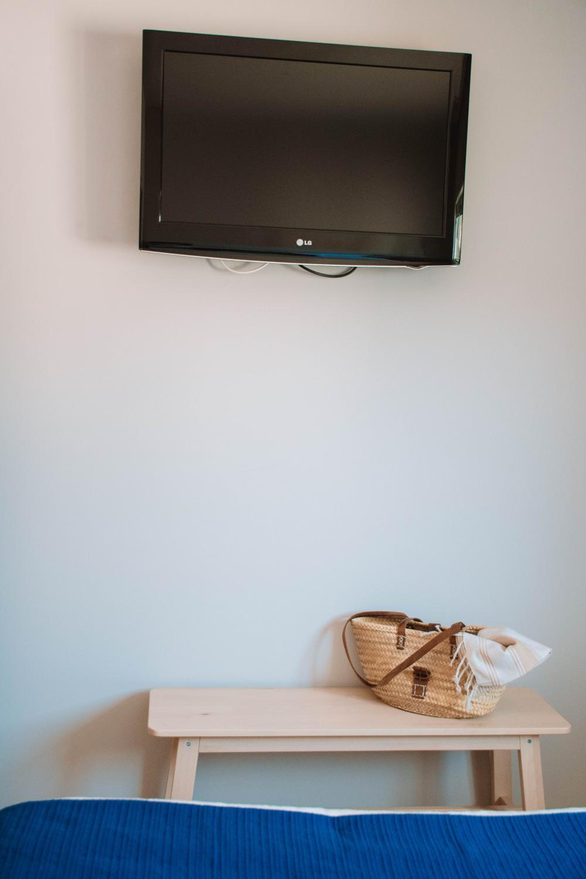 Two-Bedroom Apartment photo 2