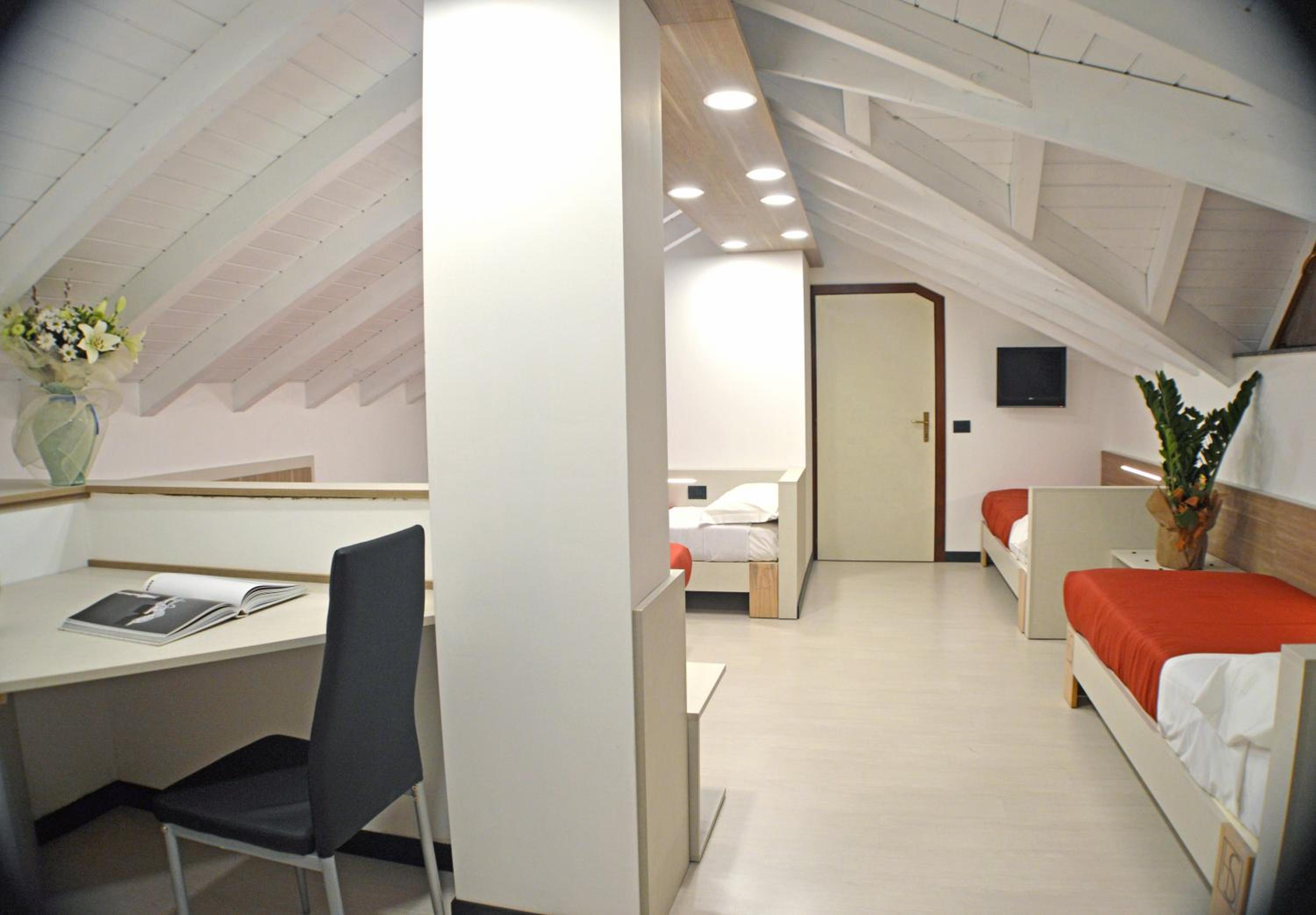 Quadruple Room - Photo 2