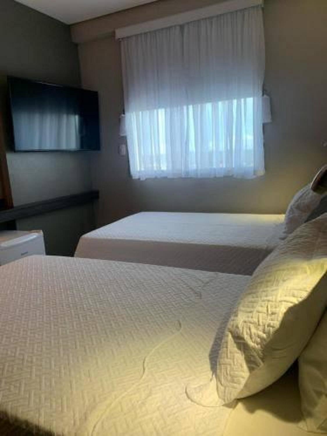 2 Twin Beds, Luxury Suite, Non-Smoking - Photo 9