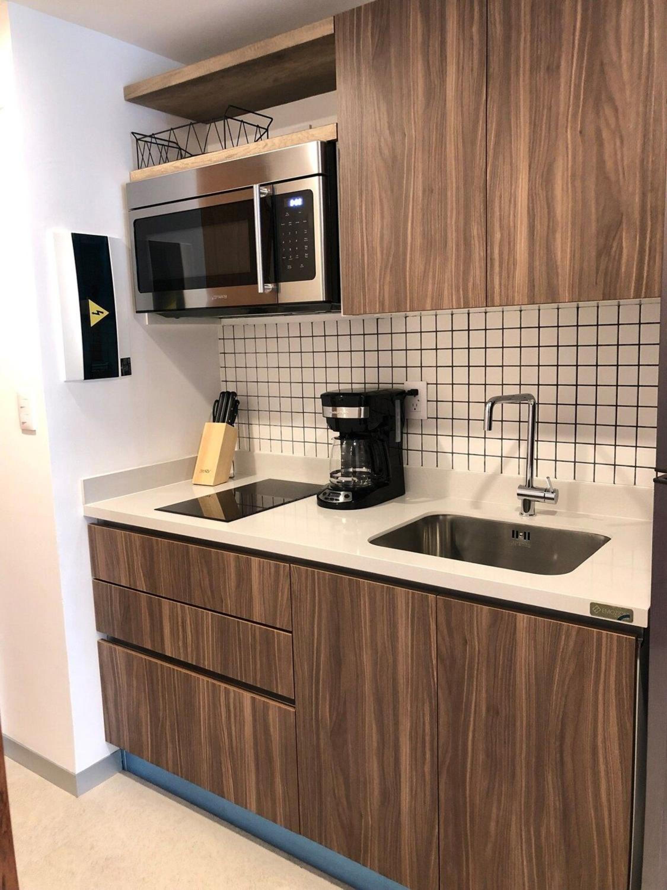 One-Bedroom Apartment - Photo 6