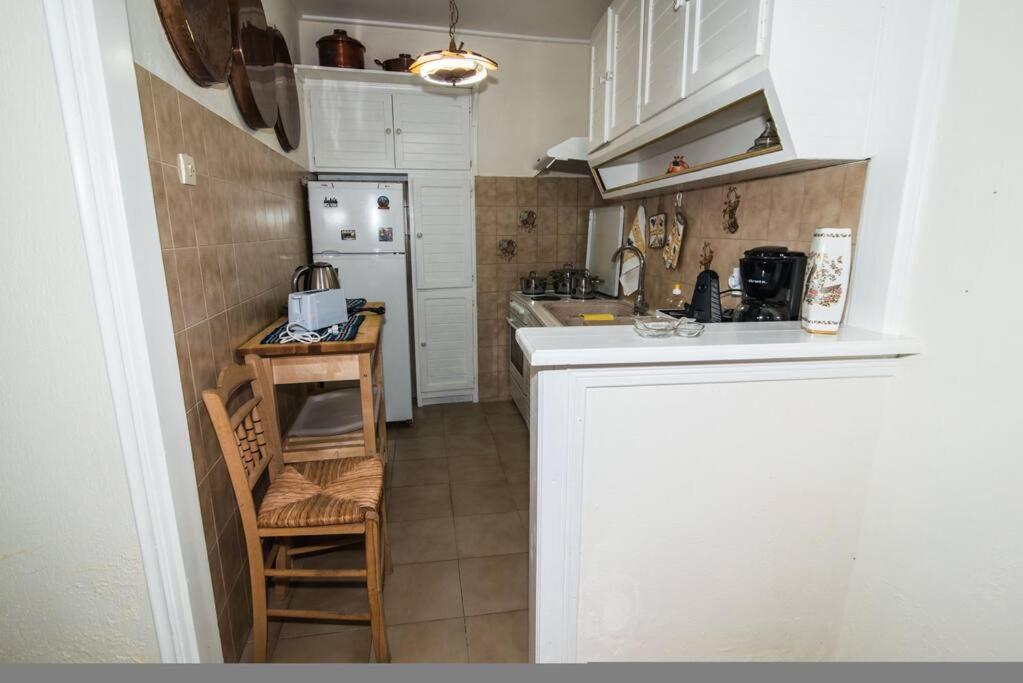 Three-Bedroom House photo 2