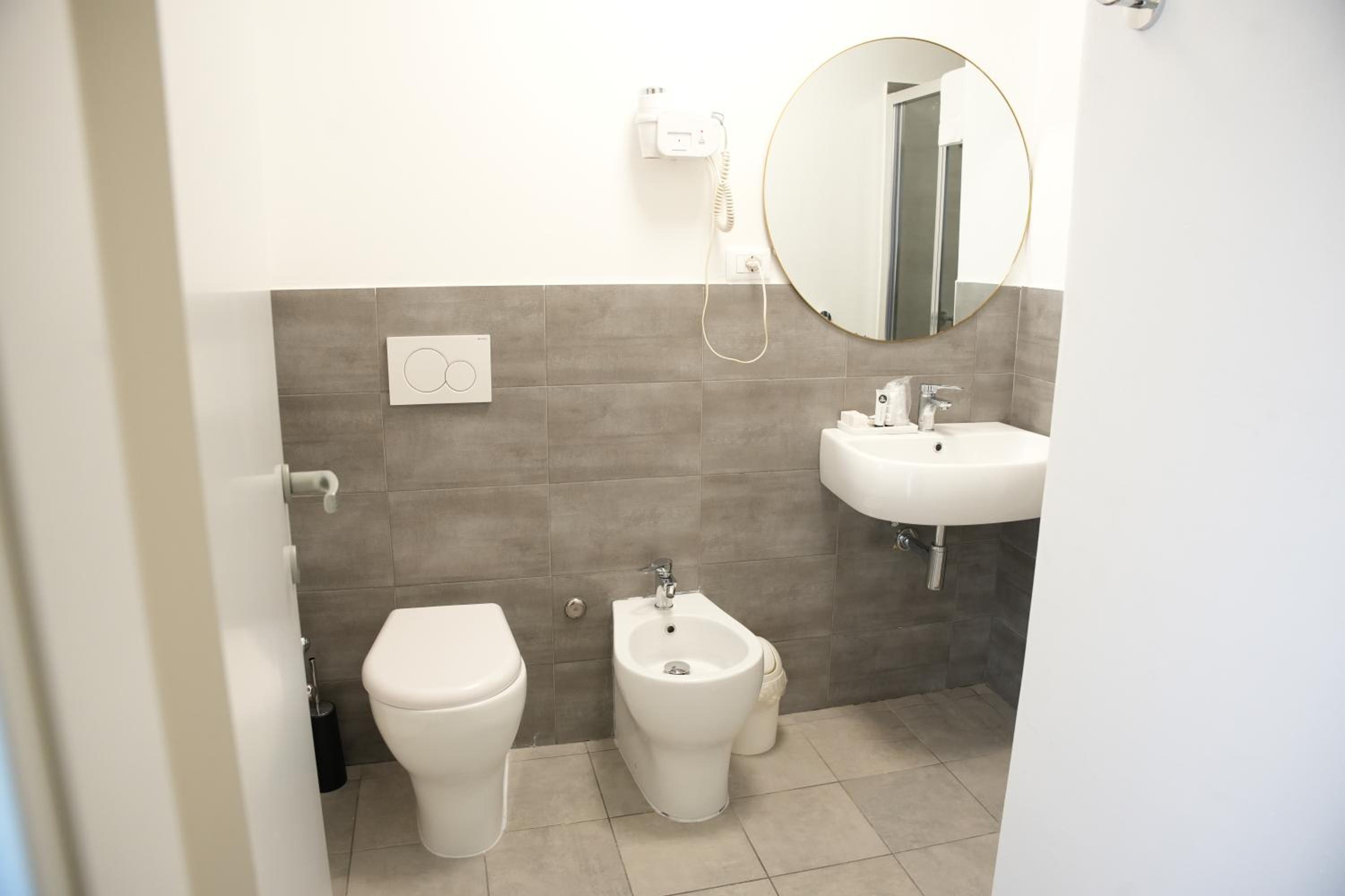 Triple Room - Photo 7