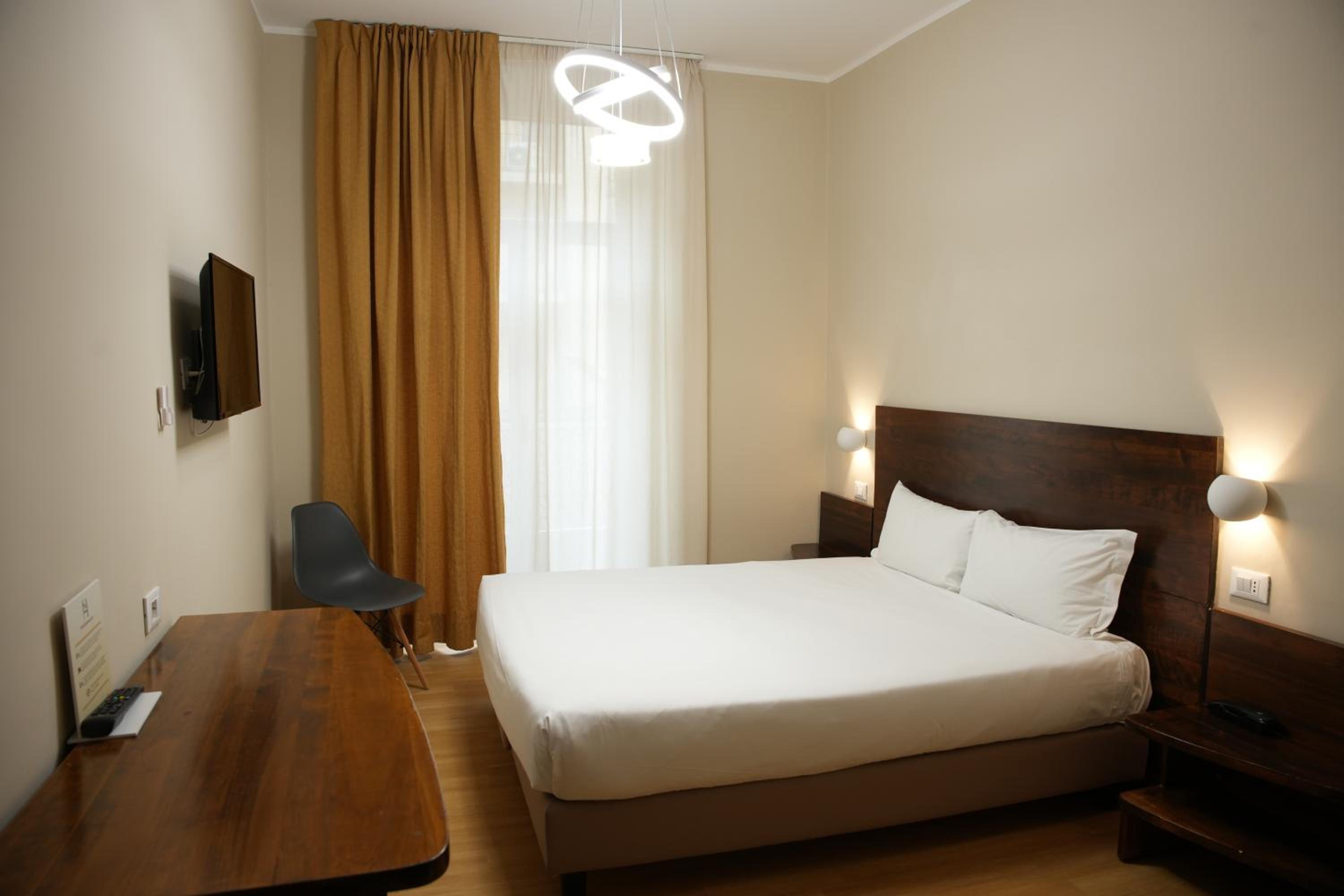 Double or Twin Room - Photo 3