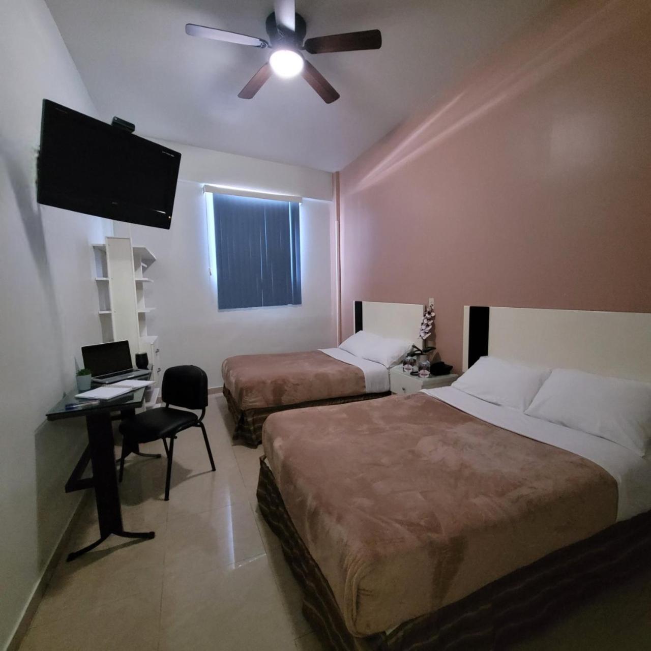 Twin Room - Photo 1