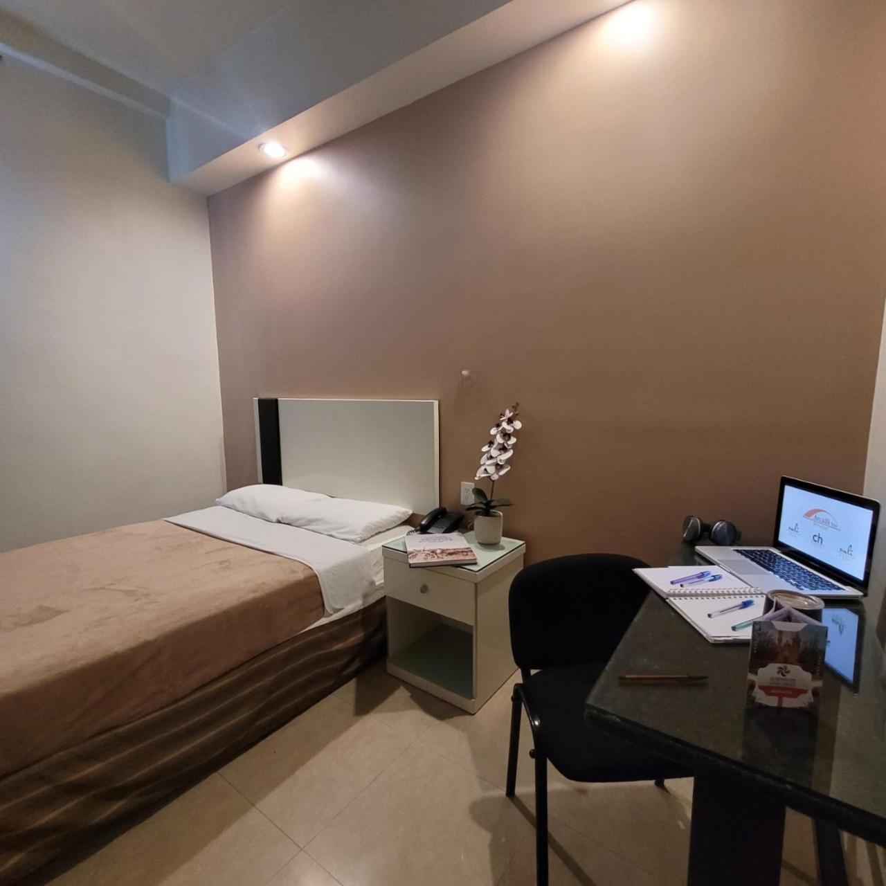 Standard Queen Room - Photo 4