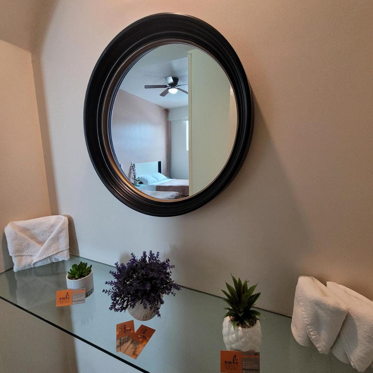 Twin Room - Photo 5